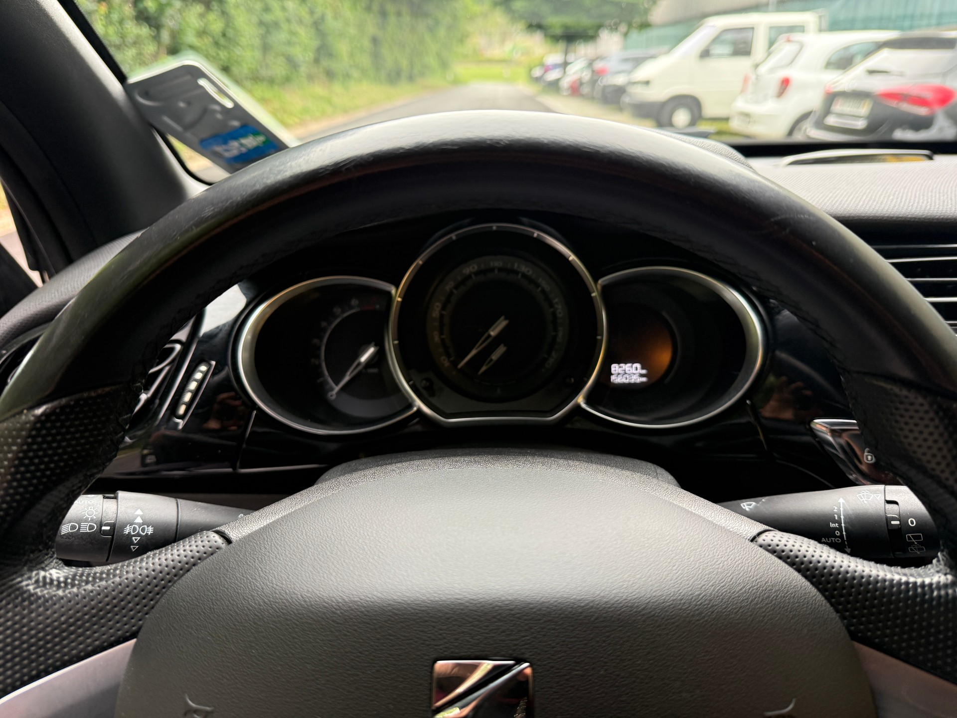 DS AUTOMOBILES DS3 1.6 THP Faubourg Addict-image-11