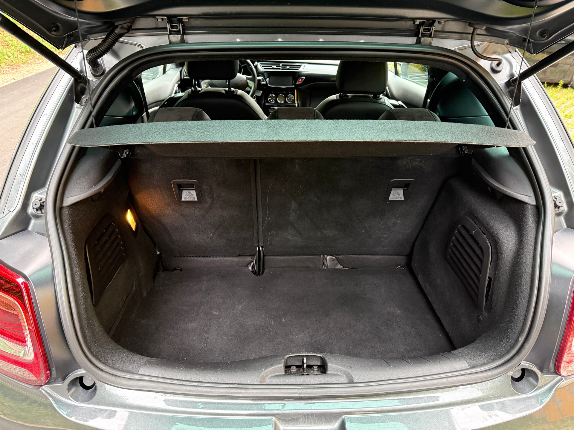DS AUTOMOBILES DS3 1.6 THP Faubourg Addict-image-8