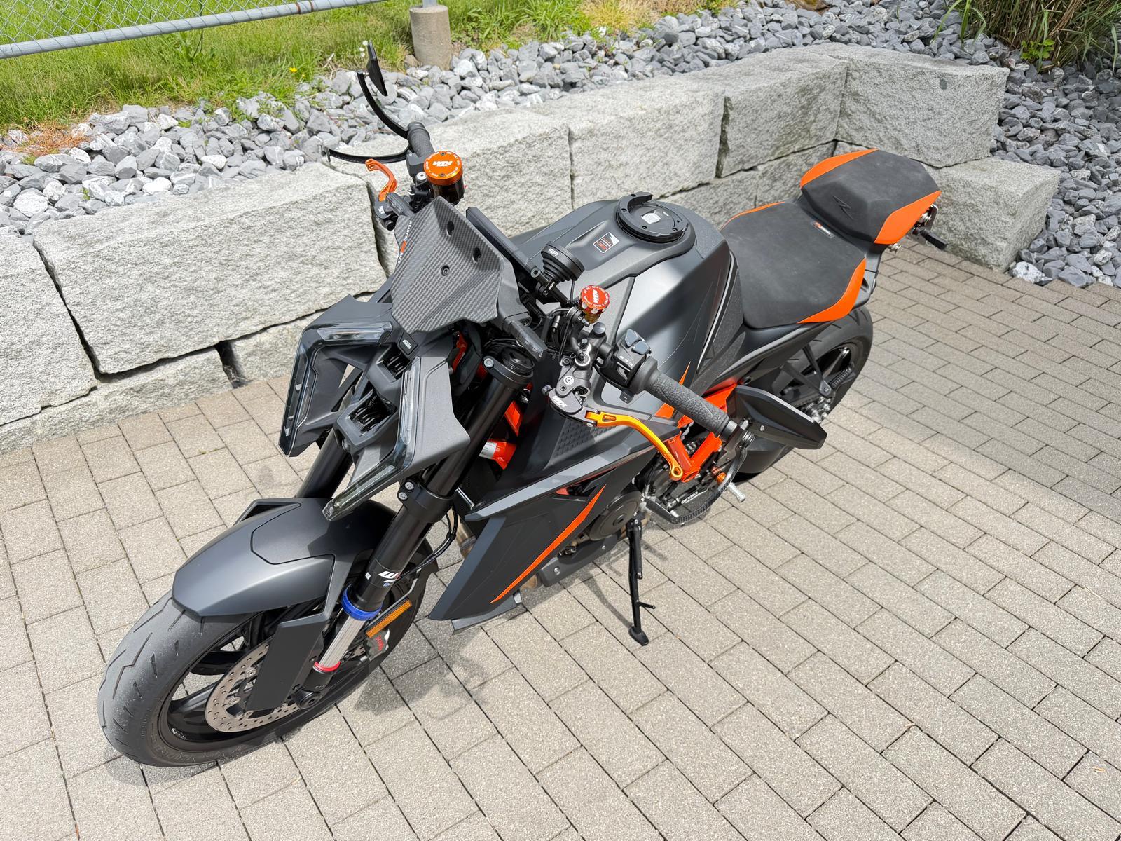 KTM 1390 Super Duke R EVO-image-3
