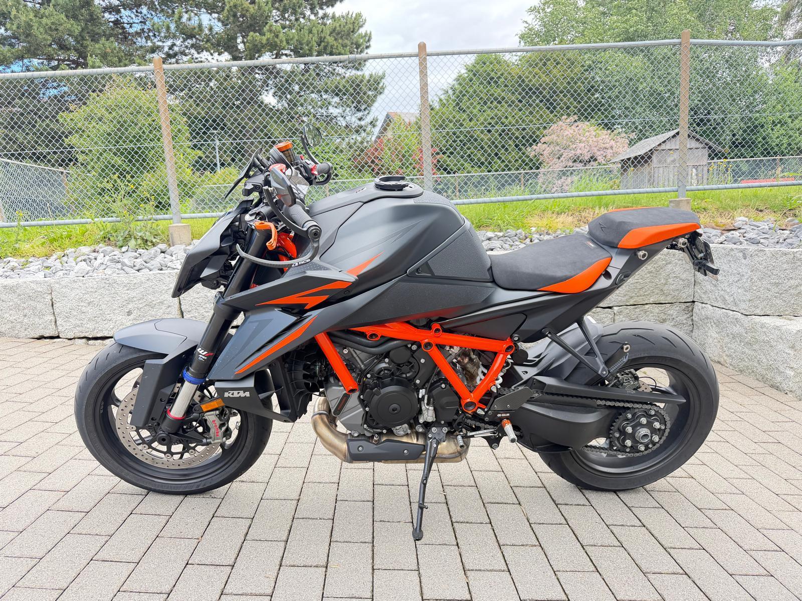 KTM 1390 Super Duke R EVO-image-1