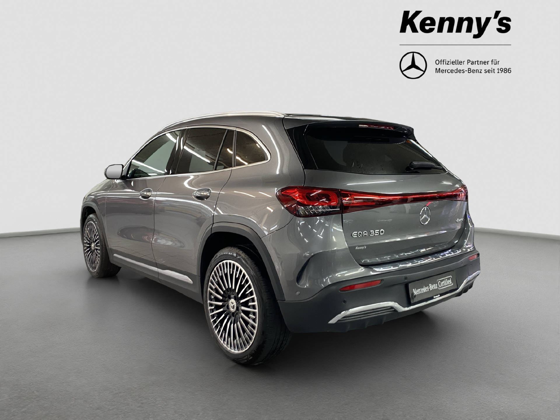 MERCEDES-BENZ EQA 350 Swiss Star AMG Line 4MATIC-showroom-element-3
