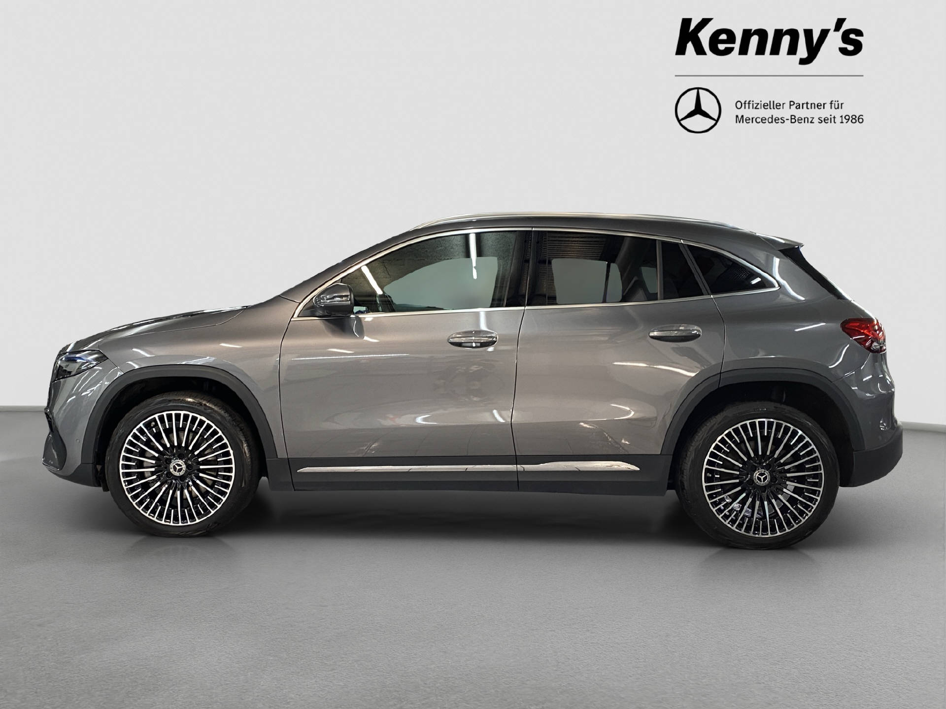 MERCEDES-BENZ EQA 350 Swiss Star AMG Line 4MATIC-showroom-element-2