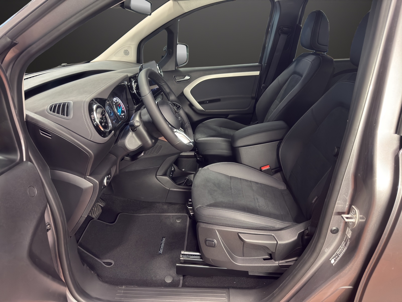 MERCEDES-BENZ EQT 45kWh Premium Plus Lang-image-6