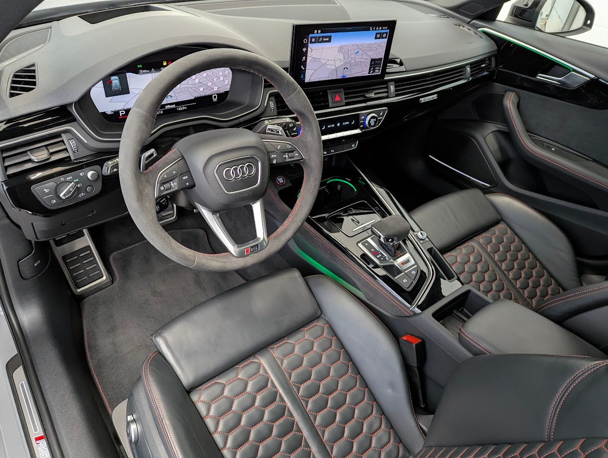AUDI RS4 Avant 2.9 V6 TFSI quattro T-Tronic*FULL DYNAMIC BLACK-PACK+ DRC PANO HEAD-UP MASSAGE AGA 360CAM*-image-5