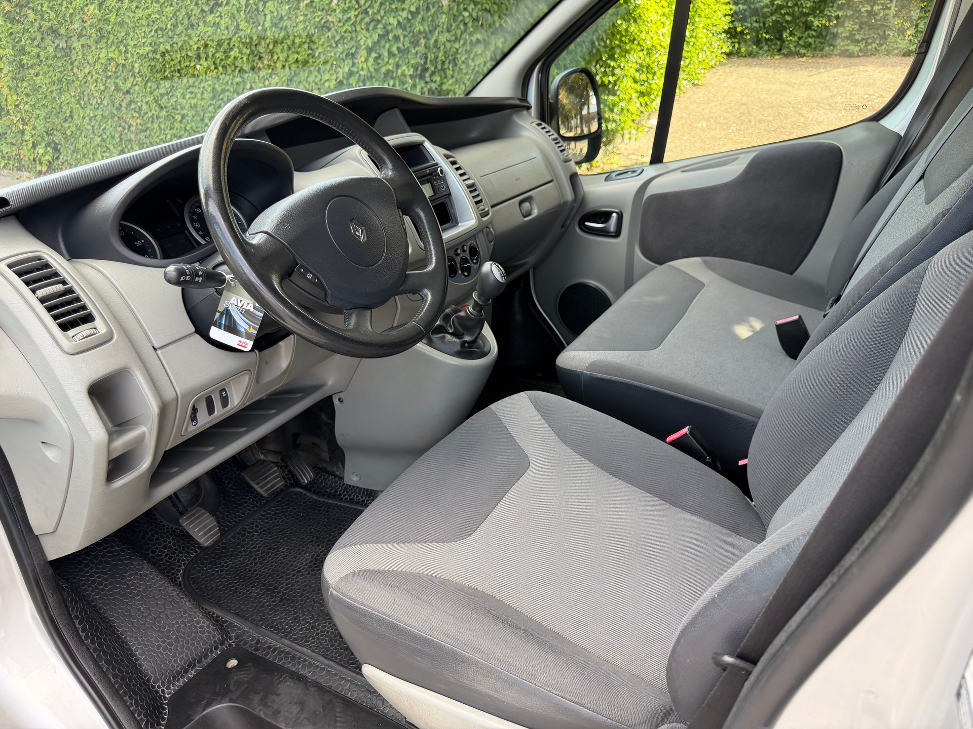 RENAULT Trafic 2.0 dCi Eco Passenger Authentique-image-14