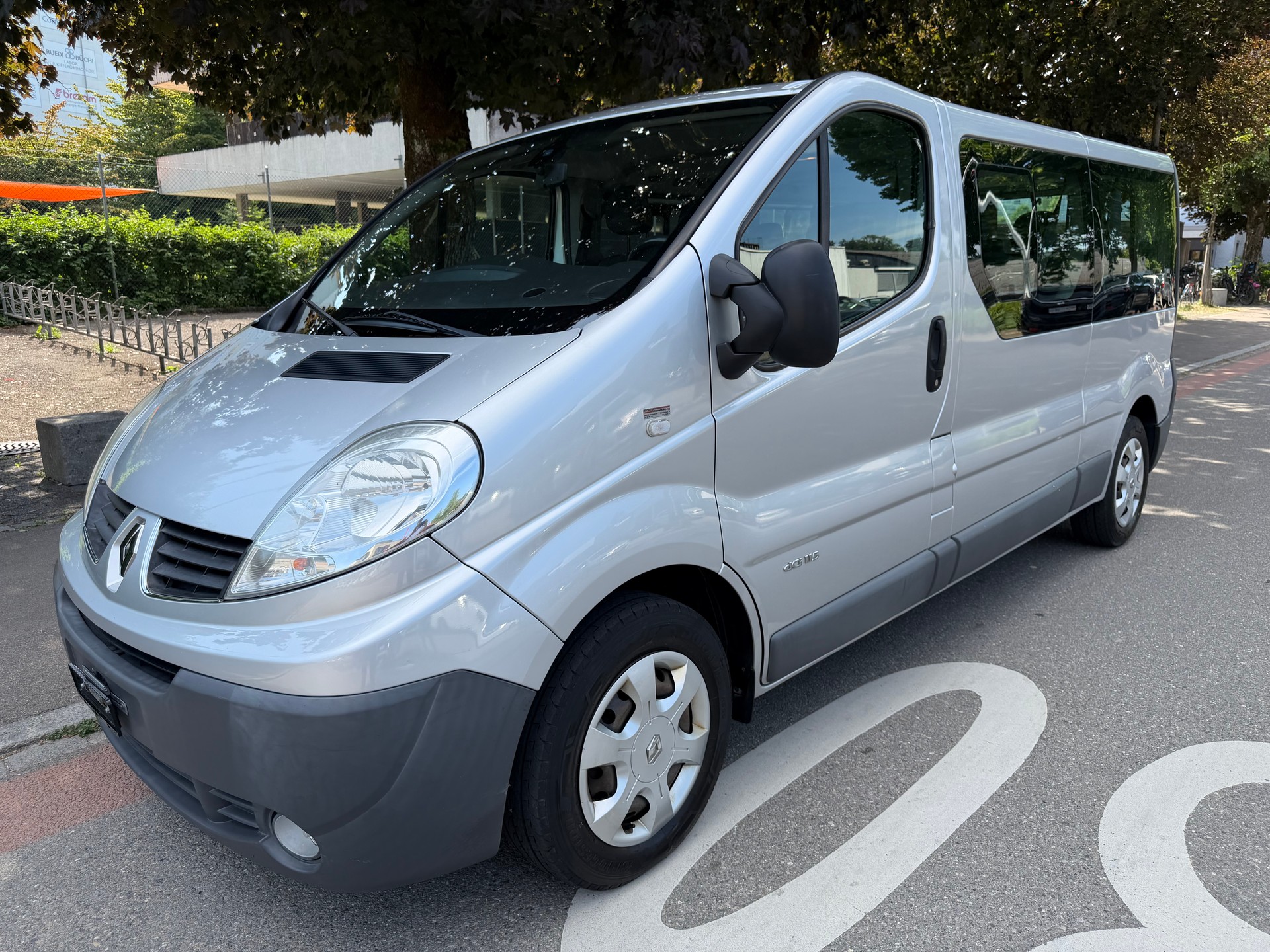 RENAULT Trafic 2.0 dCi Eco Passenger Authentique-showroom-element-2