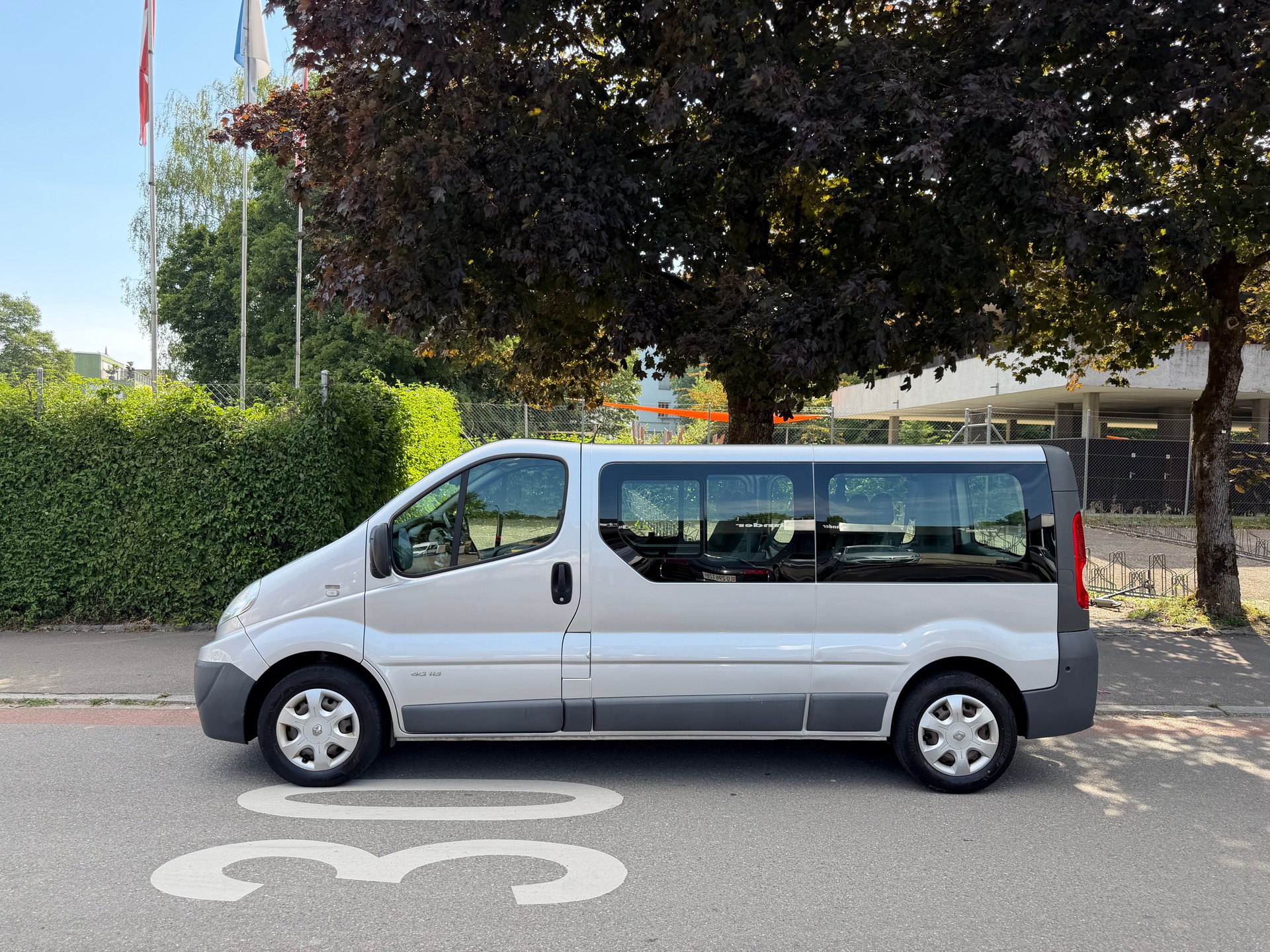 RENAULT Trafic 2.0 dCi Eco Passenger Authentique-showroom-element-3