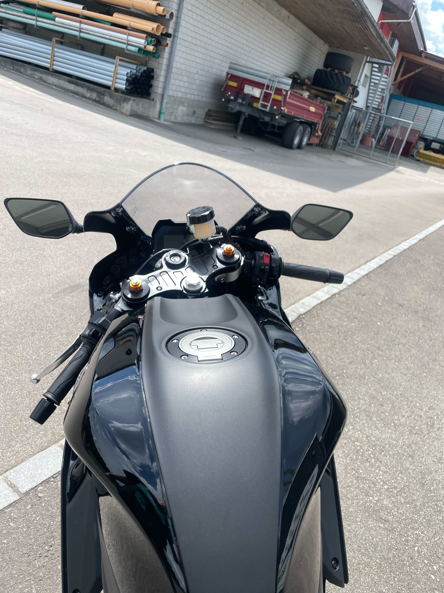 YAMAHA YZF-R7 (35kW)-image-3