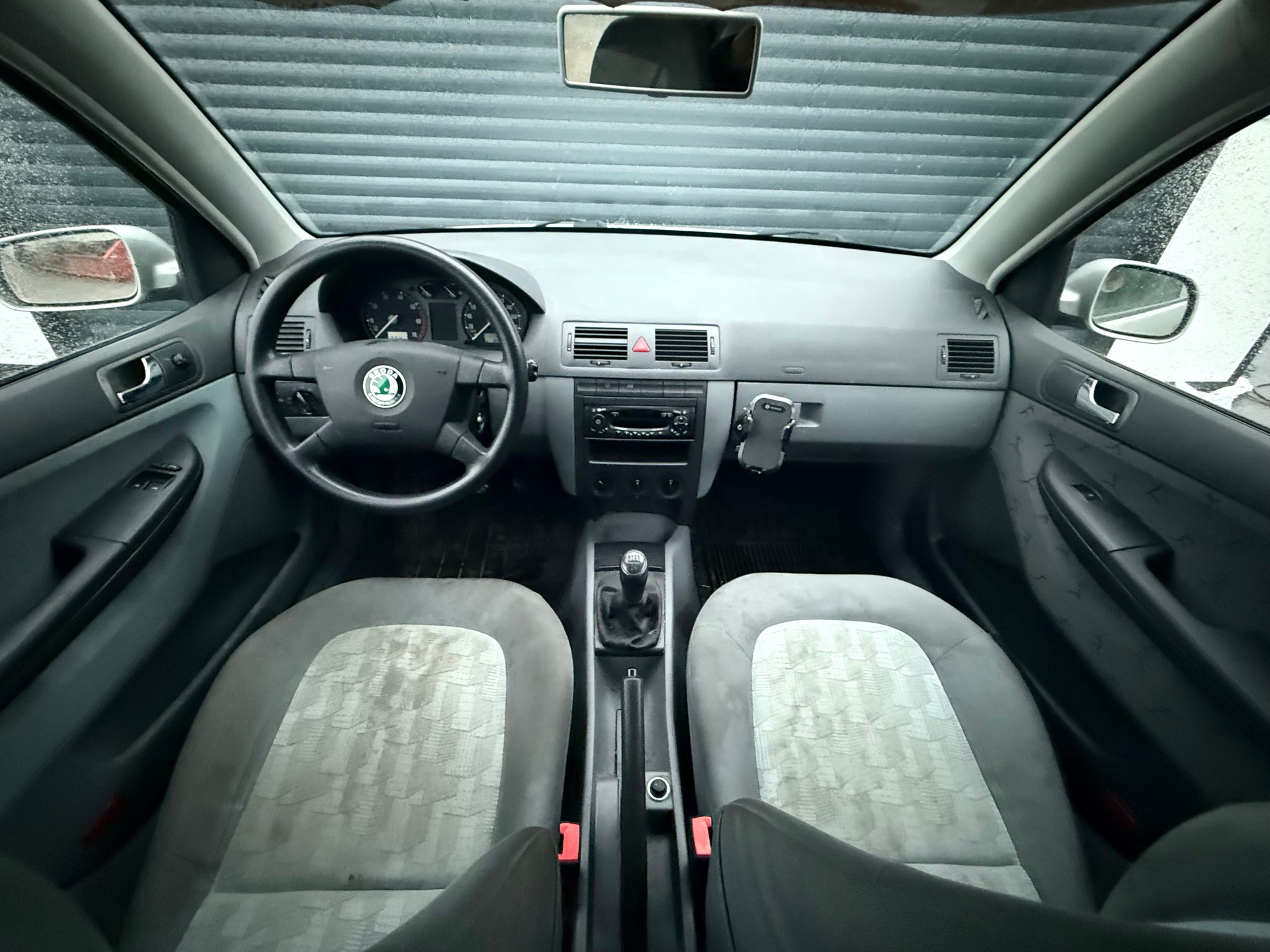SKODA Fabia 1.4 16V Comfort Frisch ab MFk-image-8