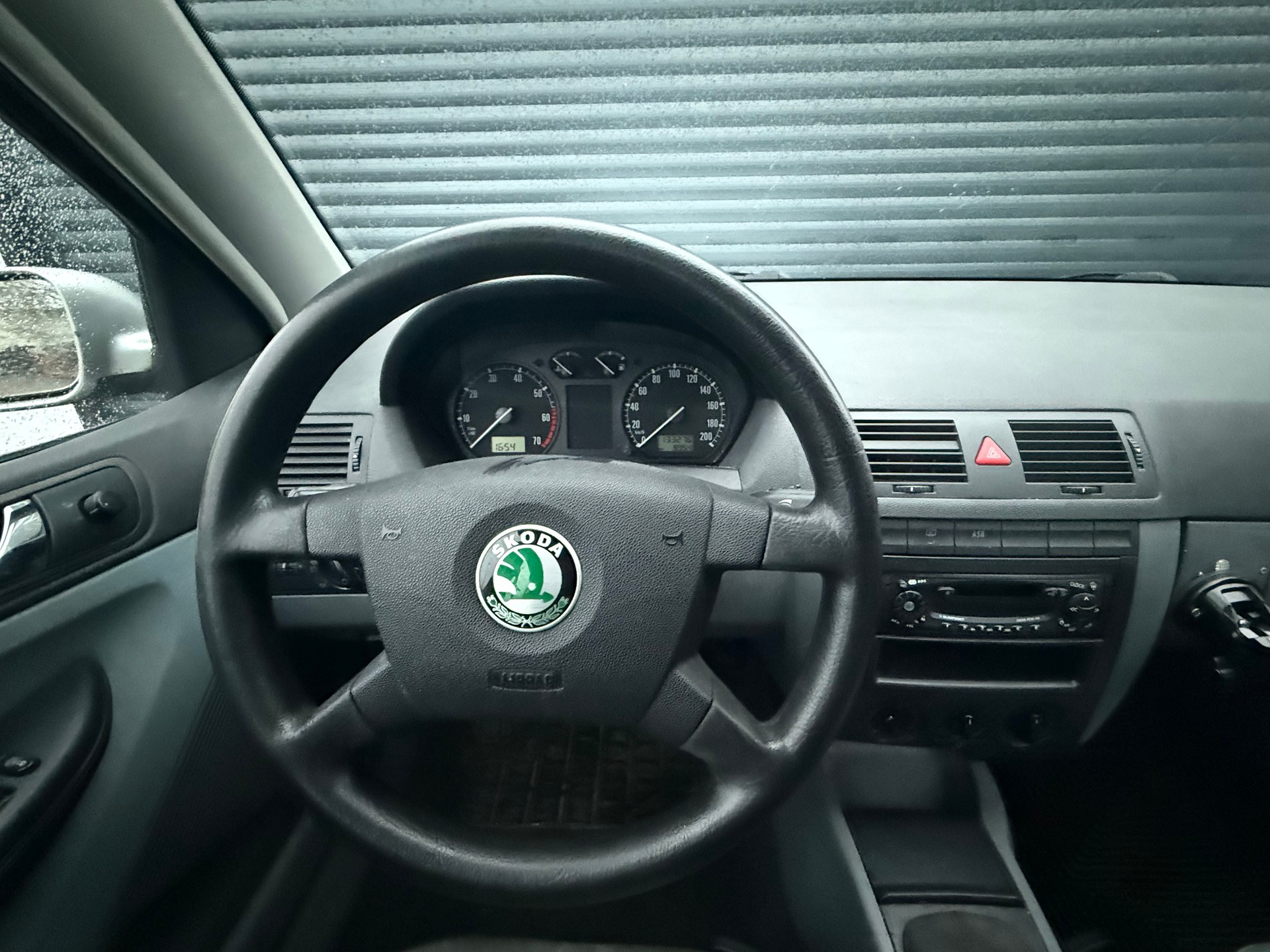 SKODA Fabia 1.4 16V Comfort Frisch ab MFk-image-9