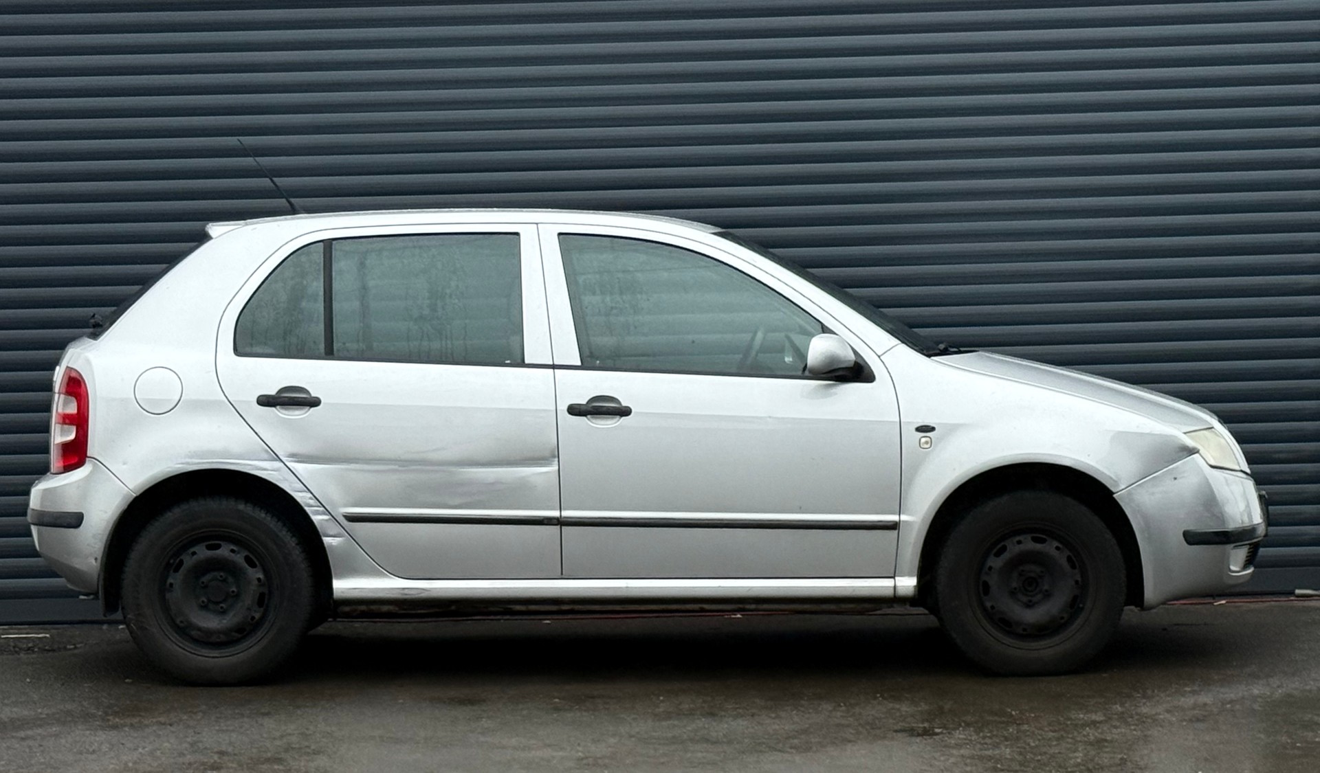 SKODA Fabia 1.4 16V Comfort Frisch ab MFk-image-3