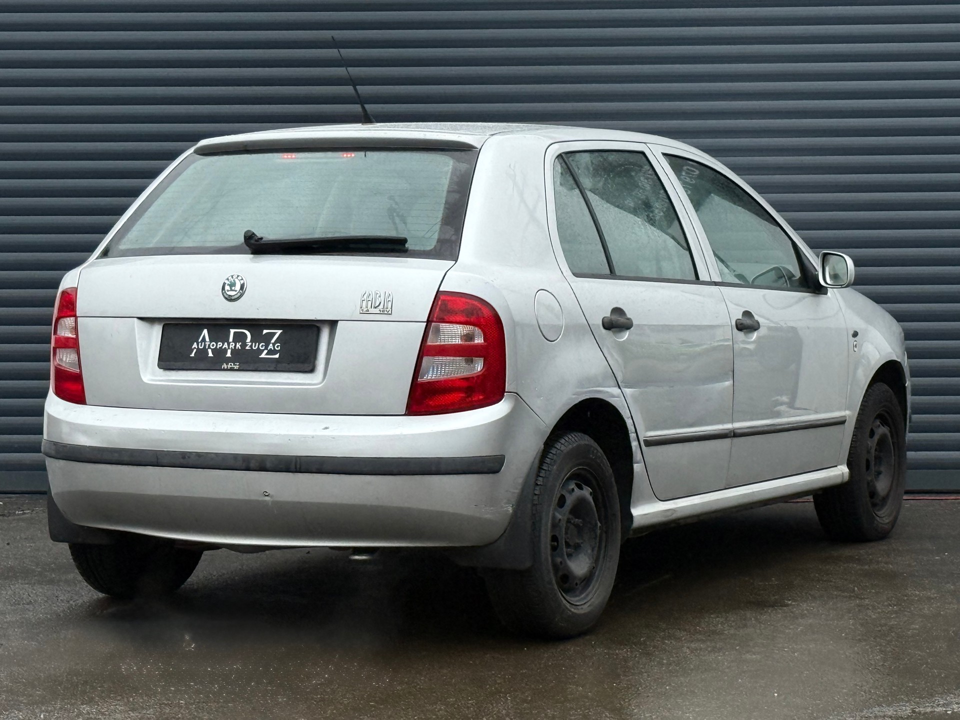 SKODA Fabia 1.4 16V Comfort Frisch ab MFk-image-4