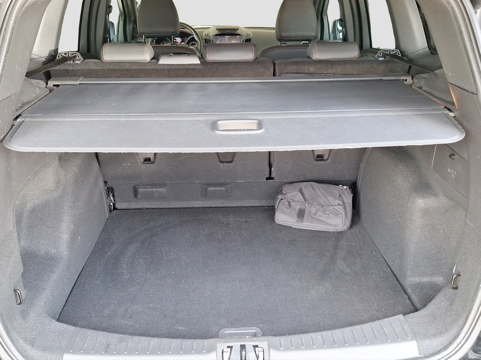 FORD Kuga 2.0 TDCi 150 ST-Line FPS-image-11