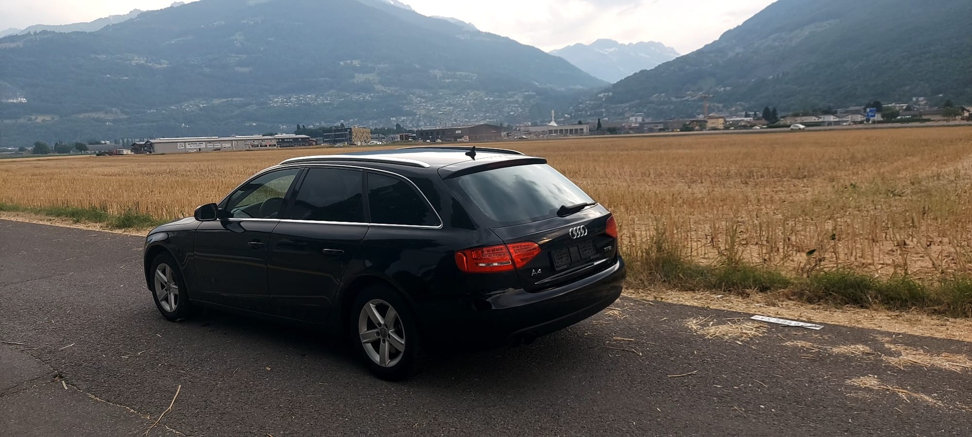 AUDI A4 Avant 1.8 TFSI multitronic-image-11