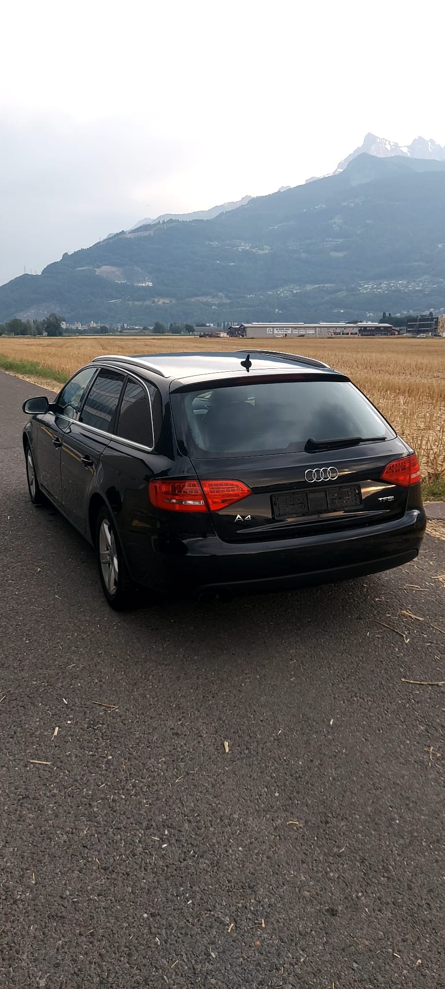 AUDI A4 Avant 1.8 TFSI multitronic-image-2