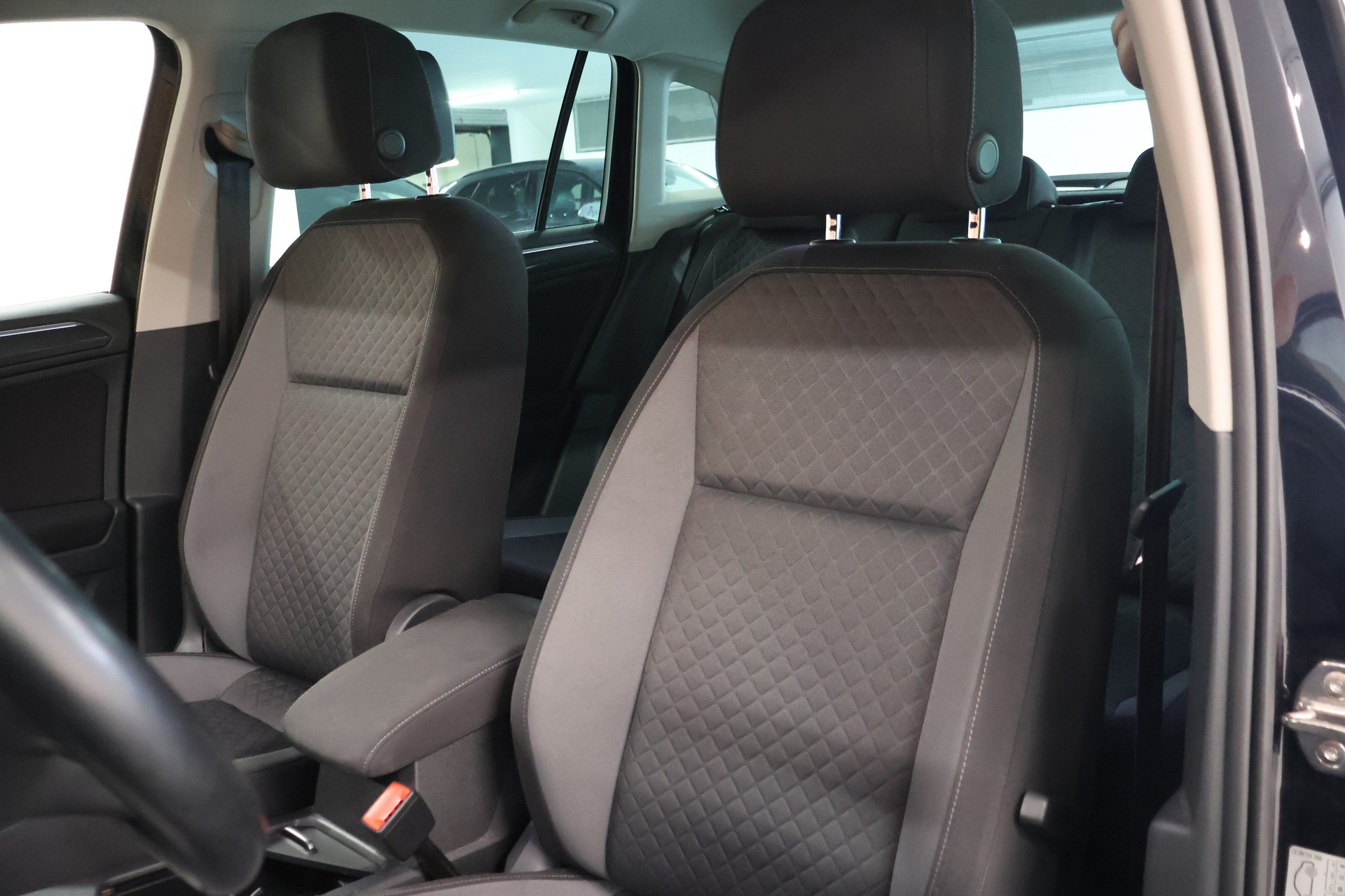 VW Tiguan 1.4TSI Comfortline 4Motion-image-9