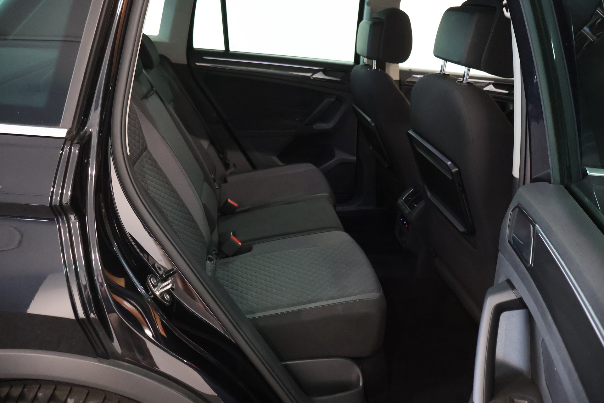VW Tiguan 1.4TSI Comfortline 4Motion-image-12