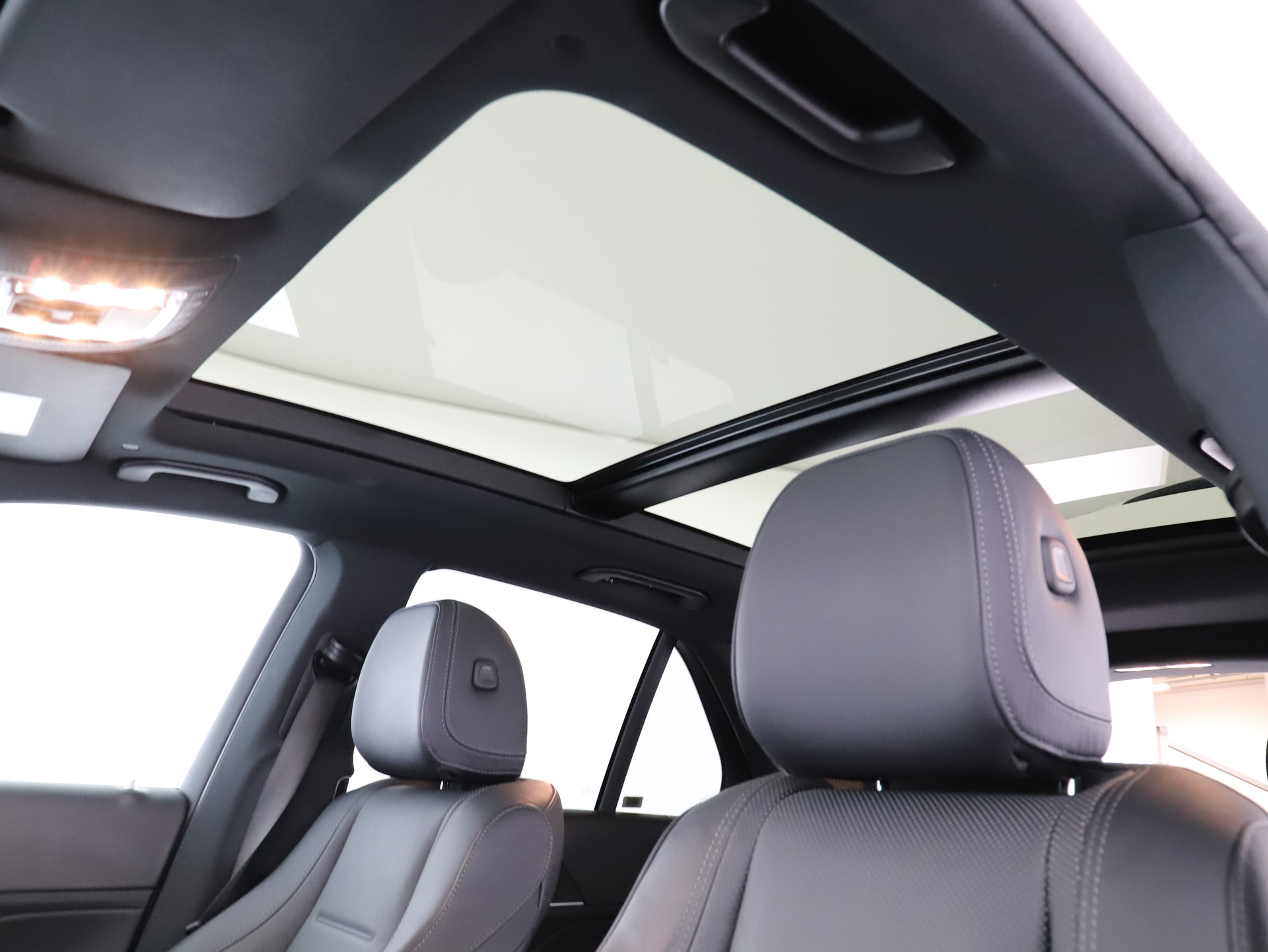 MERCEDES-BENZ GLE 350de AMG Line 4Matic-image-11