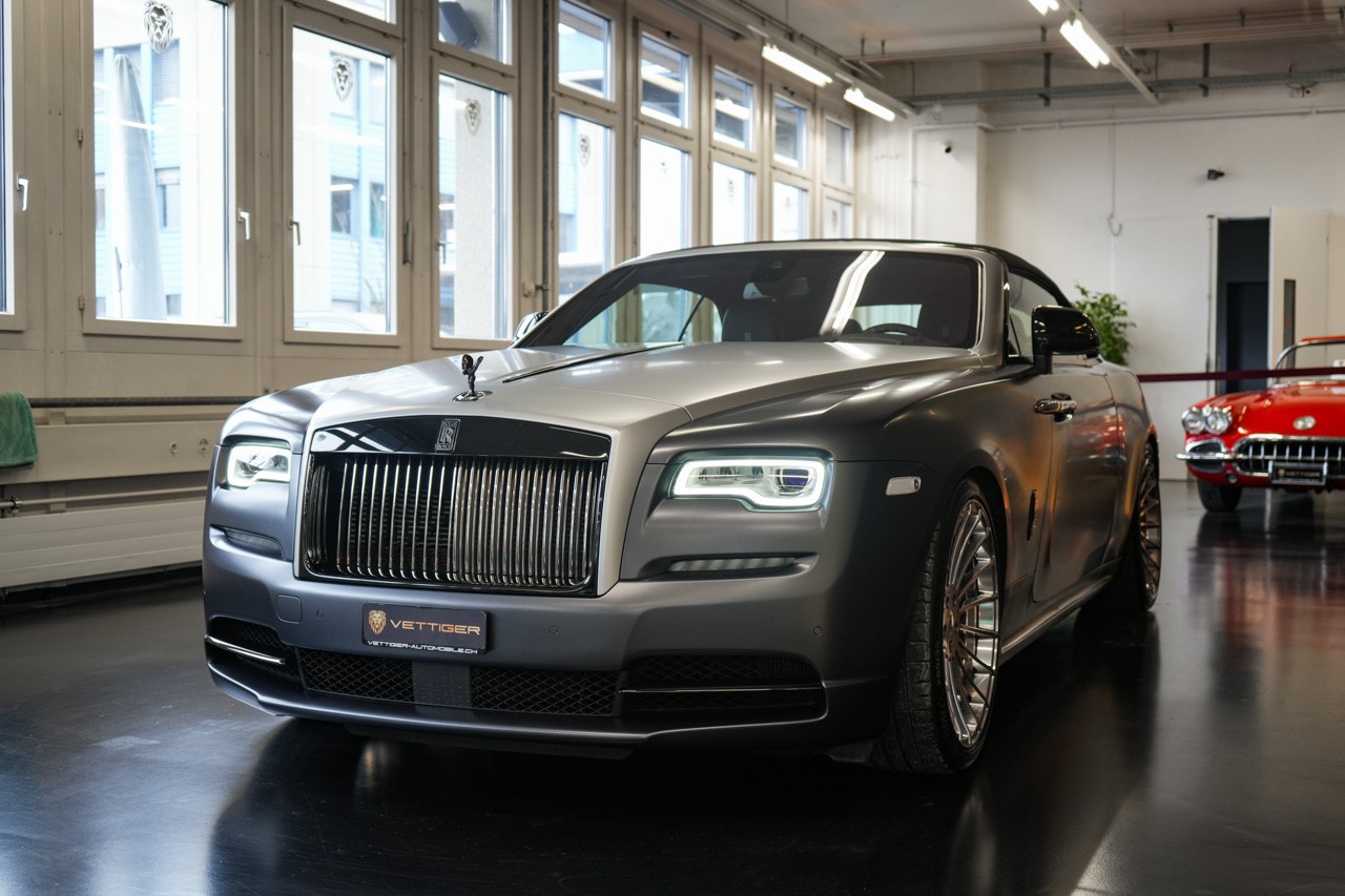 ROLLS-ROYCE Dawn 6.6 V12 Black Badge-showroom-element-3