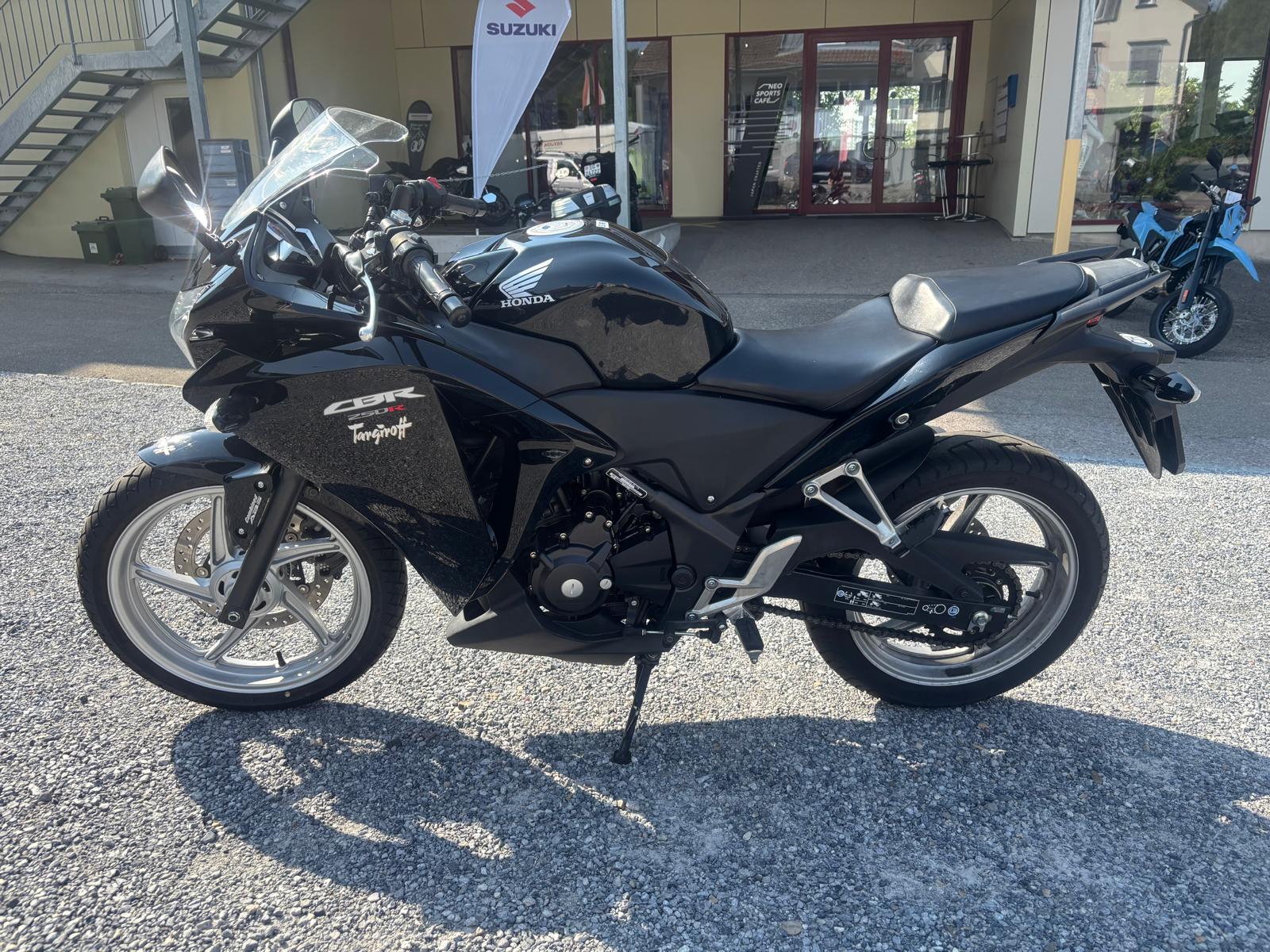 HONDA CBR 250 RA-image-2