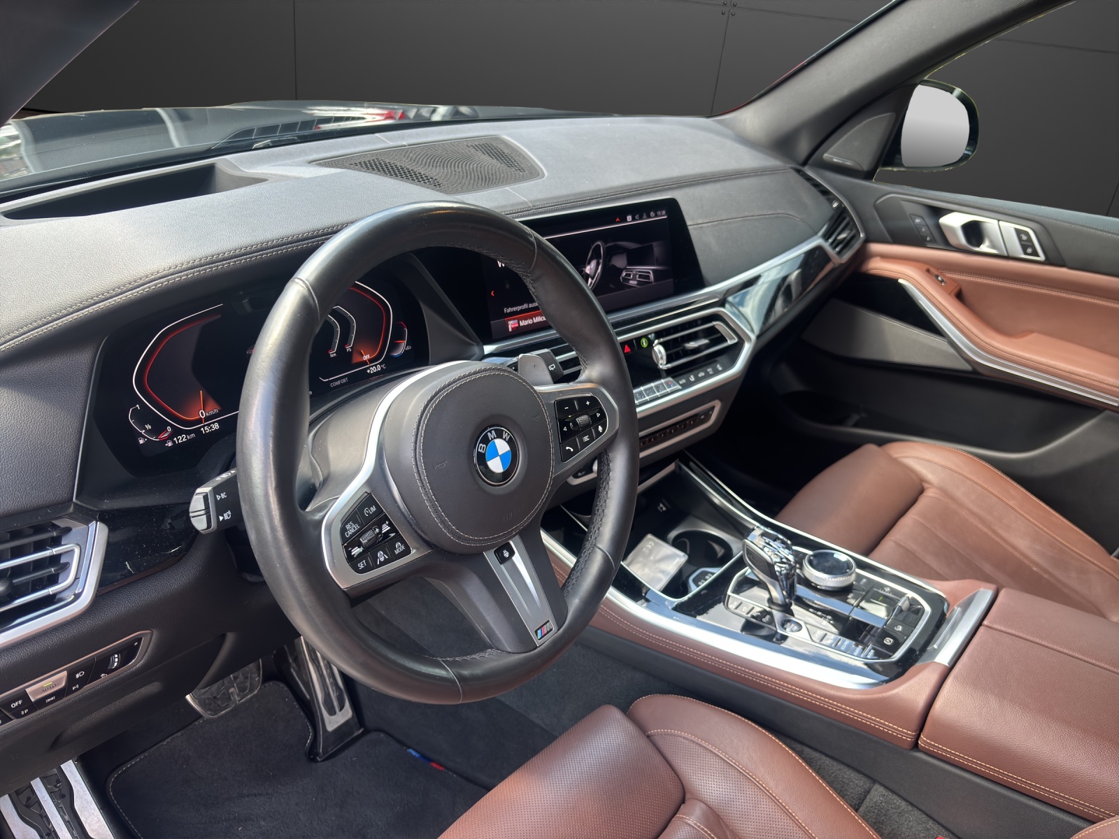 BMW X5 xDrive 40i Steptronic-showroom-element-3