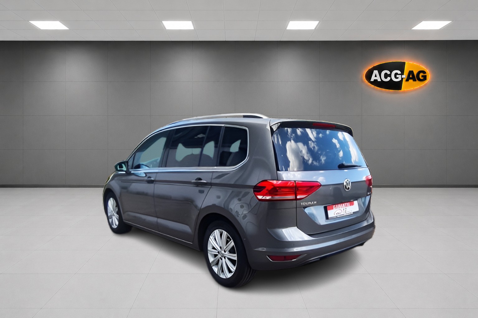 VW Touran 2.0 TDI BlueMotion Technology Highline DSG ** 7-Plätzer ** Gr-Navi ** RF-Kamera ** Panorama-Glasdach ** ACC ** Ab MFK **-showroom-element-3