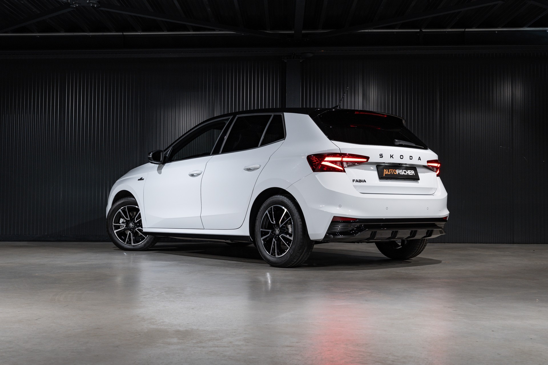 SKODA Fabia 1.0 TSI Monte Carlo DSG-showroom-element-1