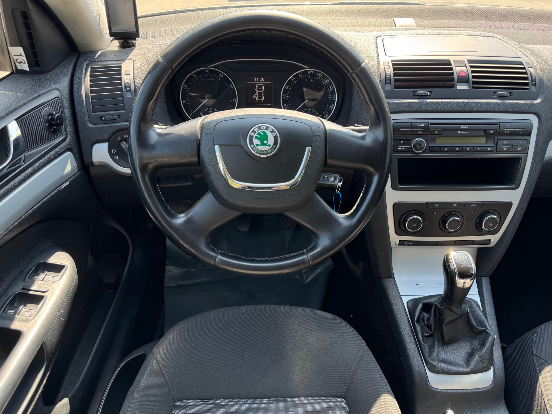 SKODA Octavia Combi 1.8 TSI Swiss Adventure 4x4-image-12