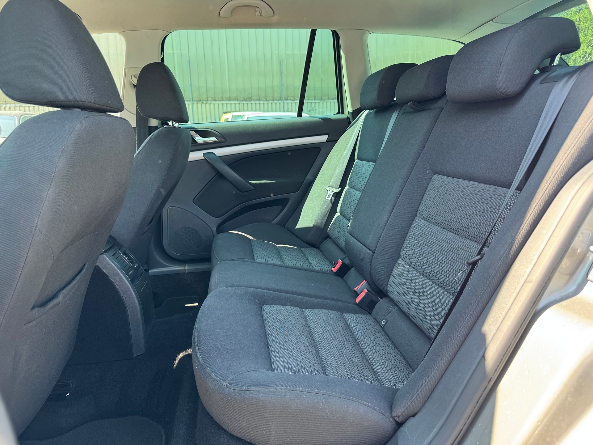 SKODA Octavia Combi 1.8 TSI Swiss Adventure 4x4-image-10