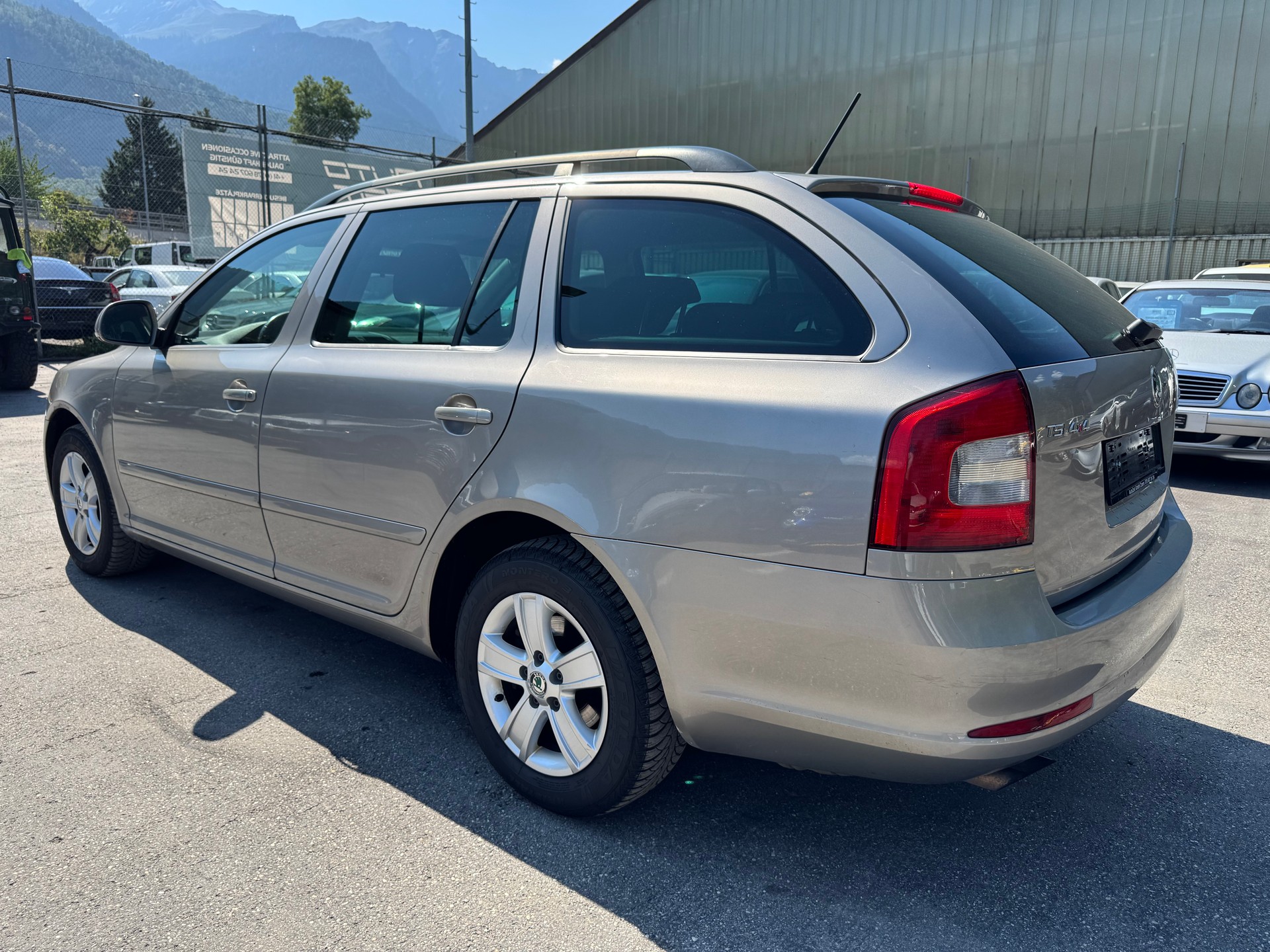 SKODA Octavia Combi 1.8 TSI Swiss Adventure 4x4-image-6