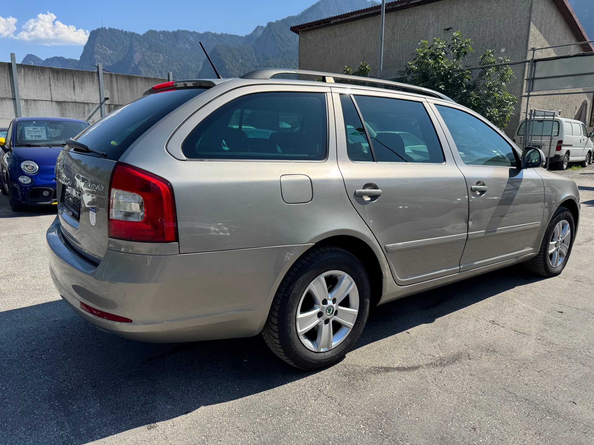 SKODA Octavia Combi 1.8 TSI Swiss Adventure 4x4-image-3