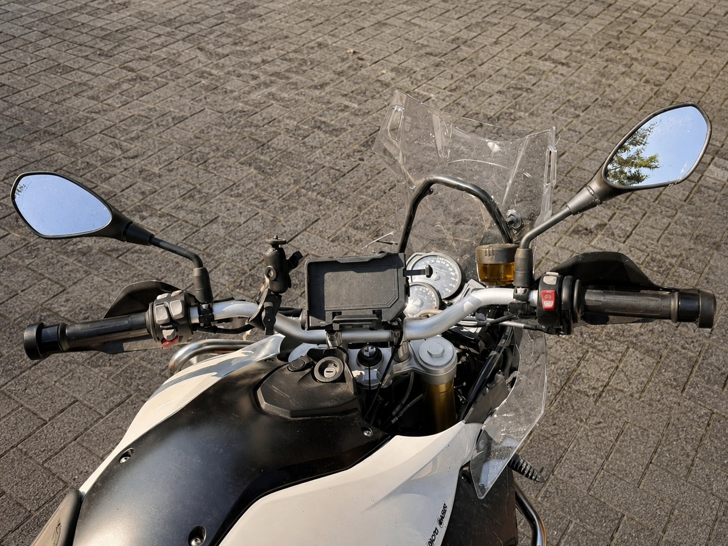 BMW F 800 GS Adventure ABS-image-3