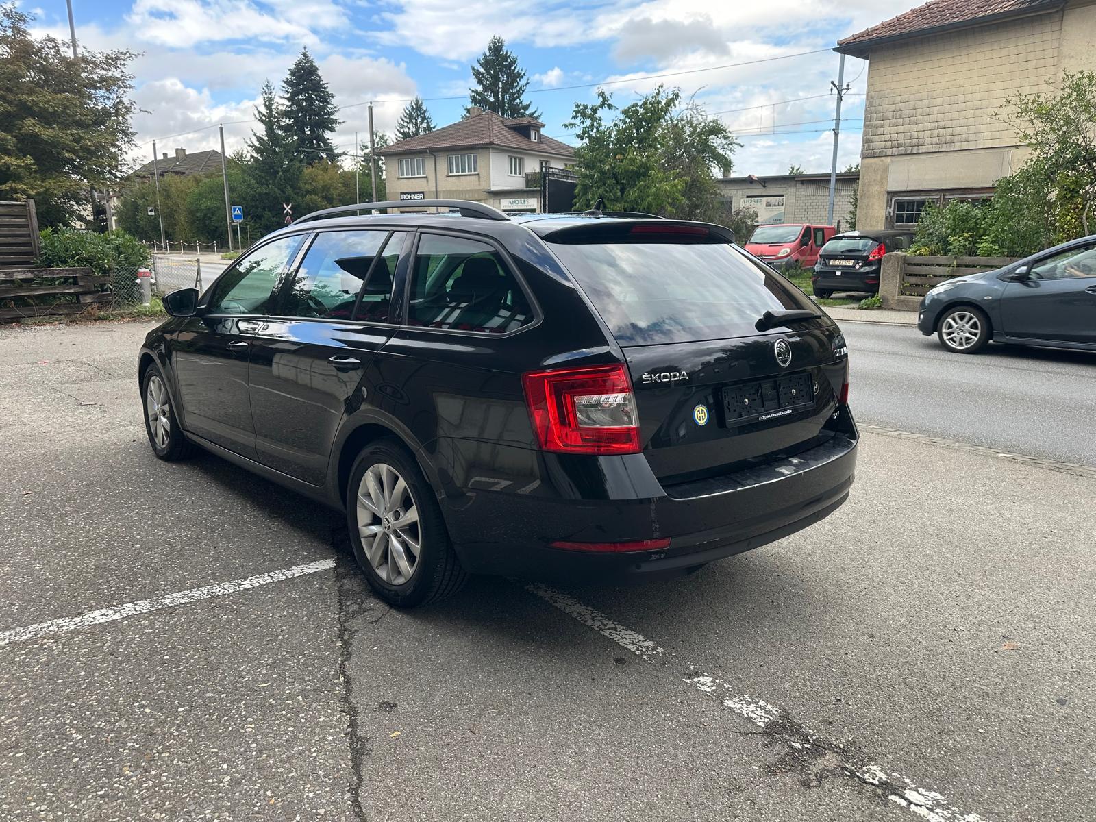 SKODA Octavia Combi 2.0 TSI Style 4x4 DSG-showroom-element-2