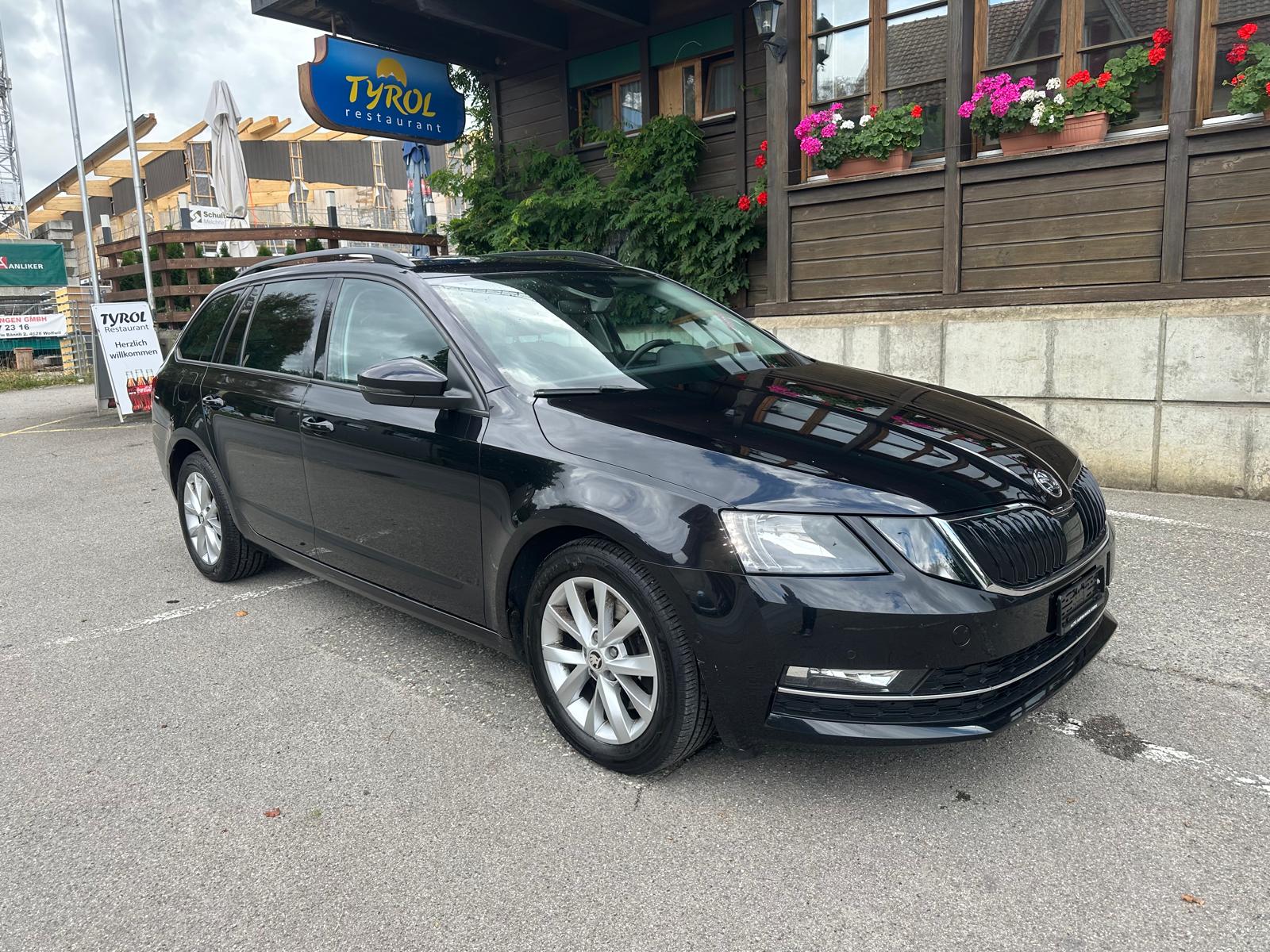 SKODA Octavia Combi 2.0 TSI Style 4x4 DSG