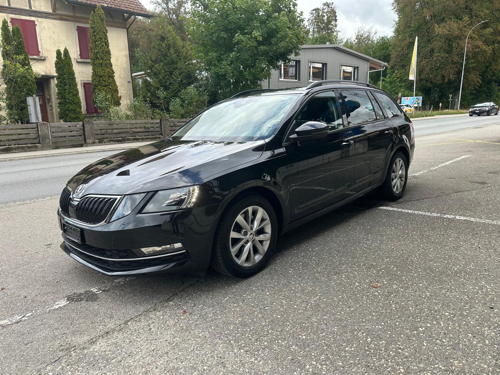 SKODA Octavia Combi 2.0 TSI Style 4x4 DSG-showroom-element-1
