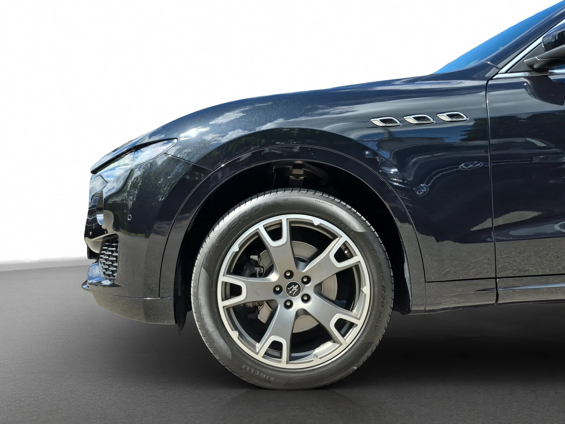 MASERATI Levante 3.0 V6 Essence Automatica-showroom-element-3