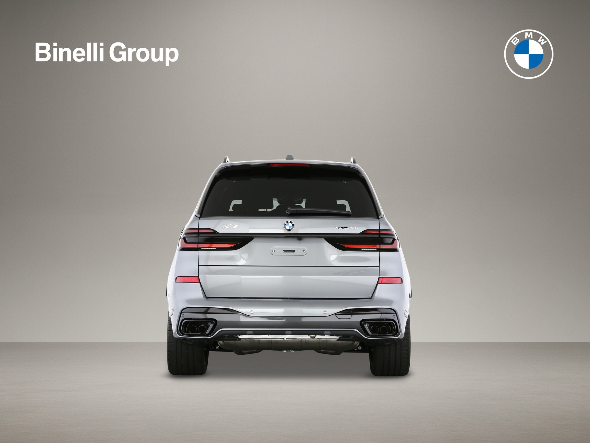 BMW X7 40i xDrive SAG-showroom-element-3