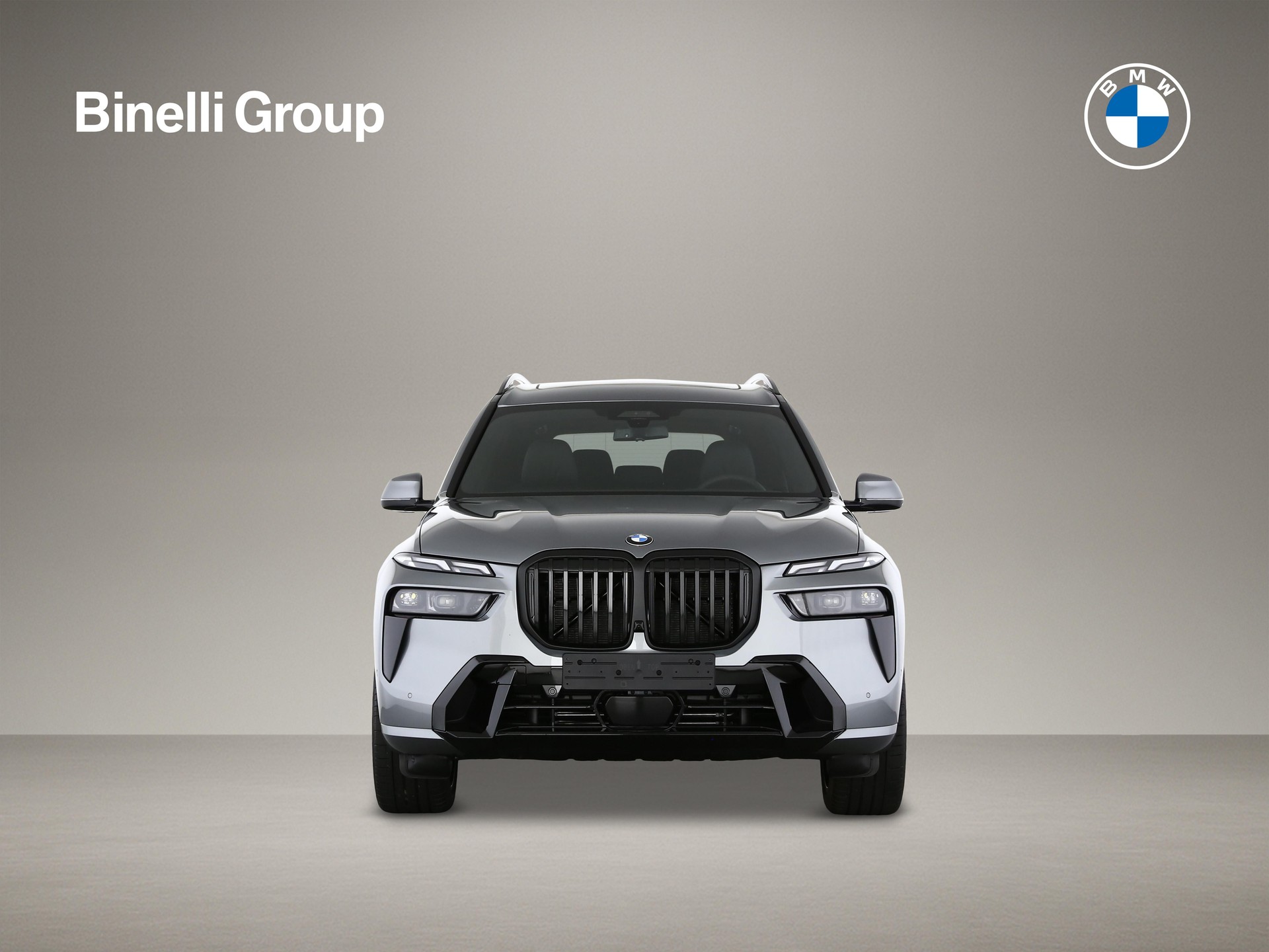 BMW X7 40i xDrive SAG-showroom-element-2