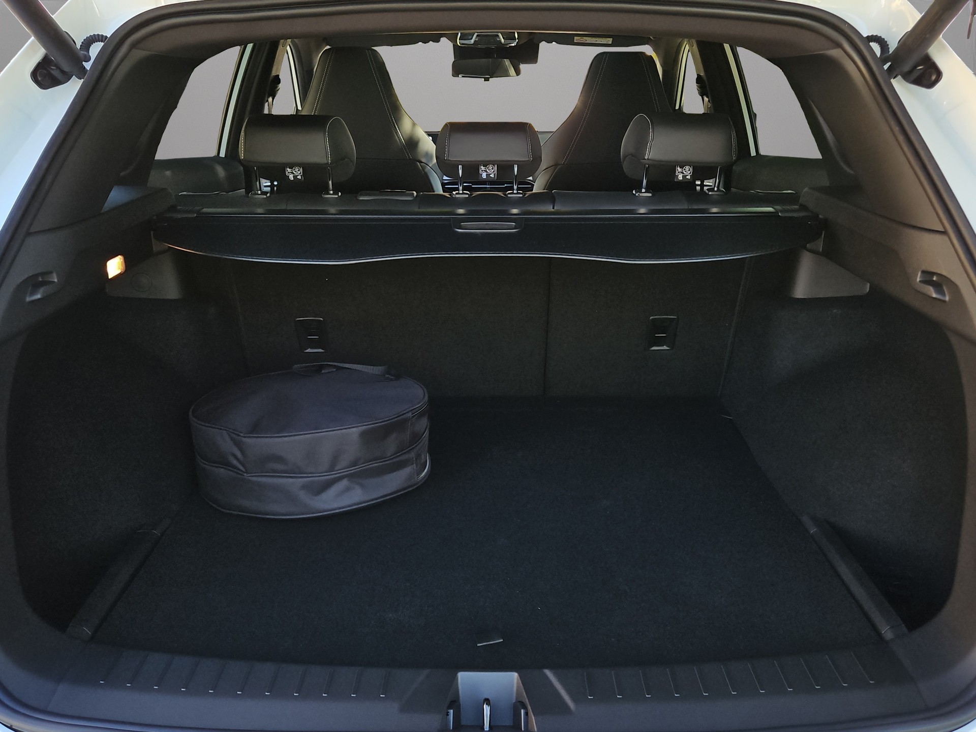 JAC JS6 1.5 PHEV-image-8