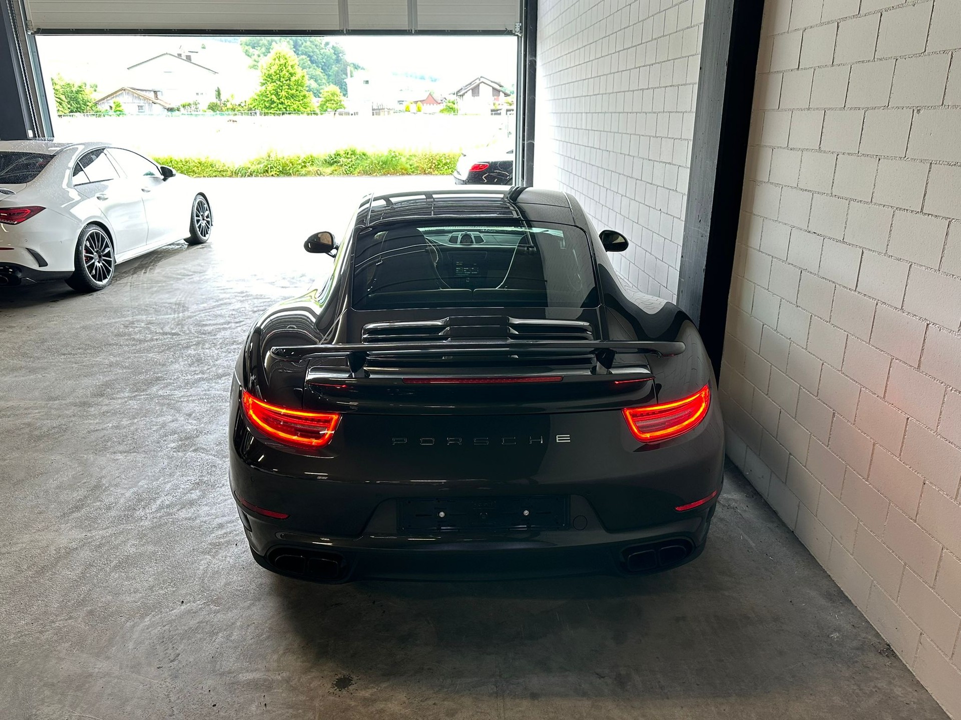 PORSCHE 911 Turbo S PDK Traumausstattung-image-4
