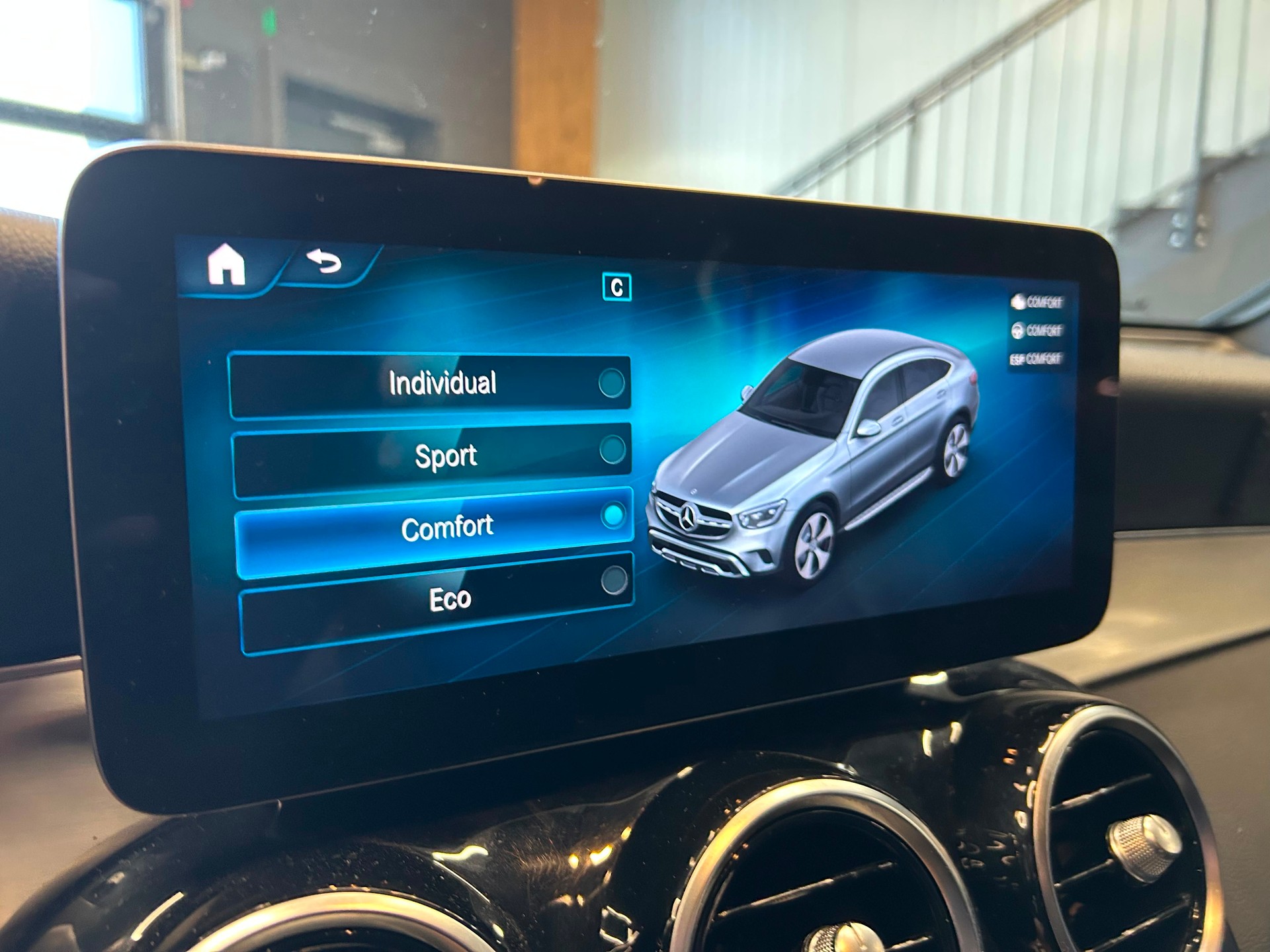 MERCEDES-BENZ GLC Coupé 220 d AMG Line 4Matic 9G-Tronic-image-12