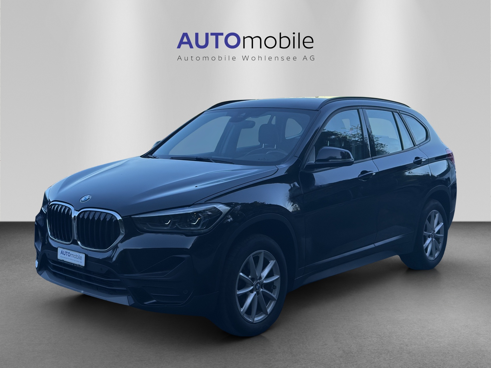 BMW X1 sDrive 18d Steptronic-showroom-element-1