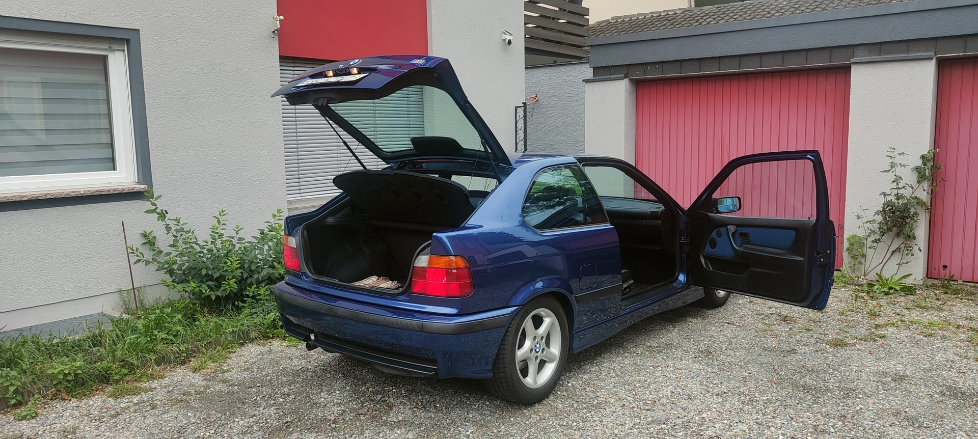 BMW 318ti Compact-image-2
