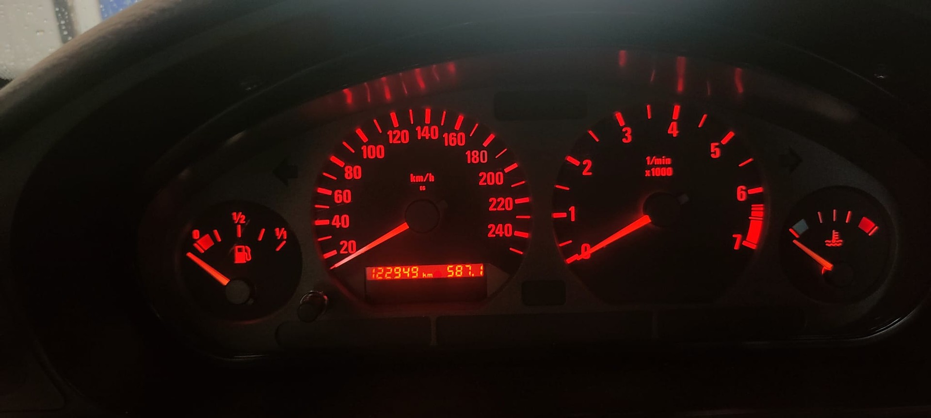 BMW 318ti Compact-image-9
