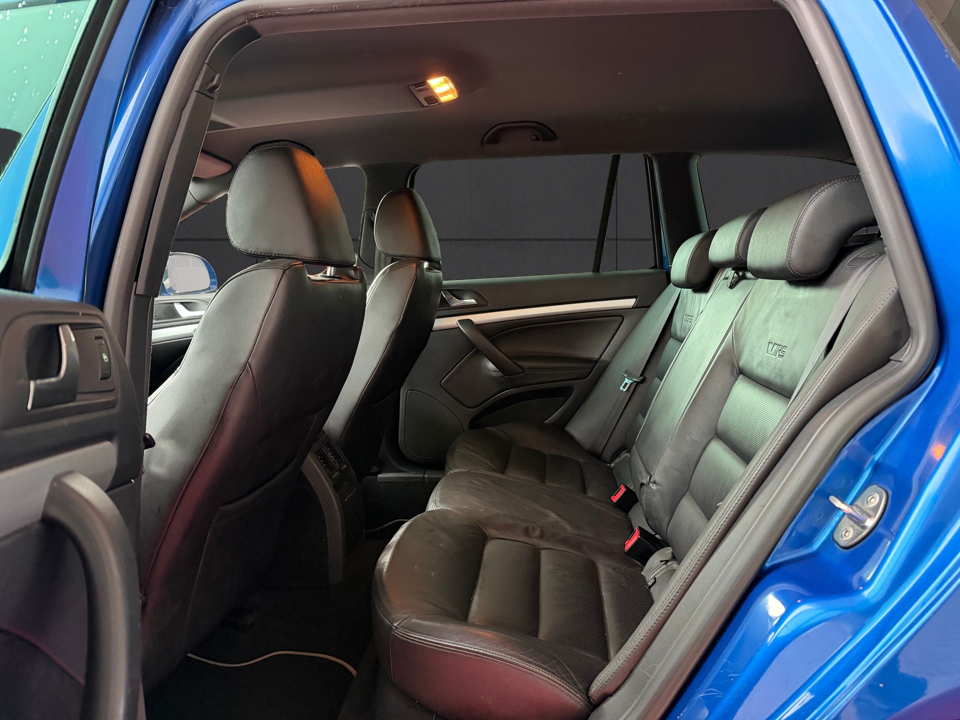 SKODA Octavia Combi 2.0 TSI RS DSG-image-12