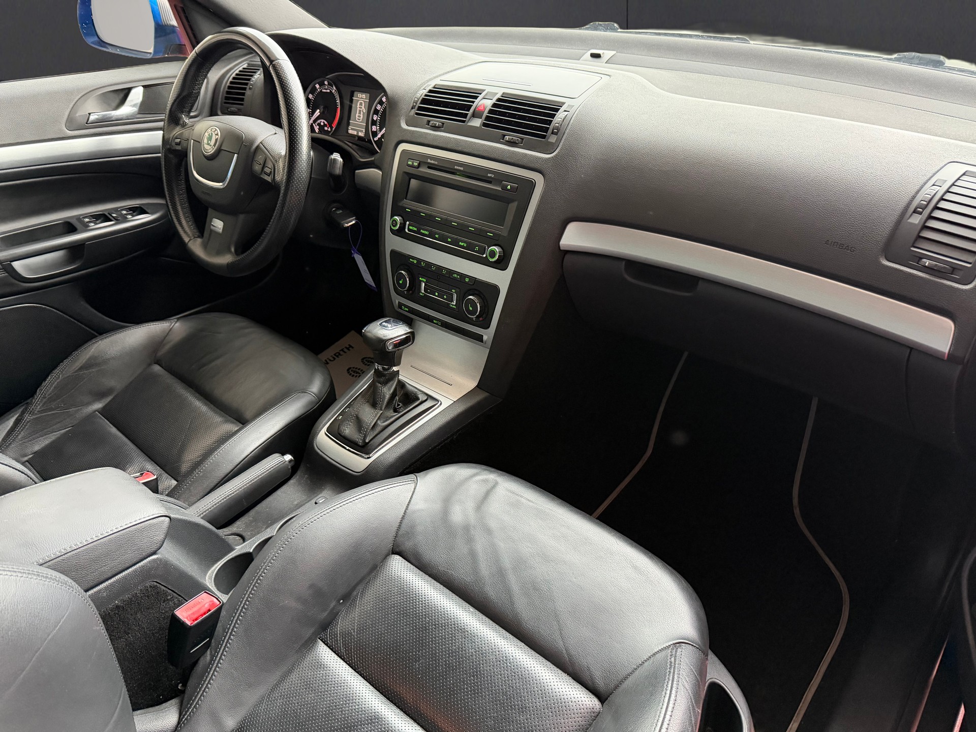 SKODA Octavia Combi 2.0 TSI RS DSG-image-14