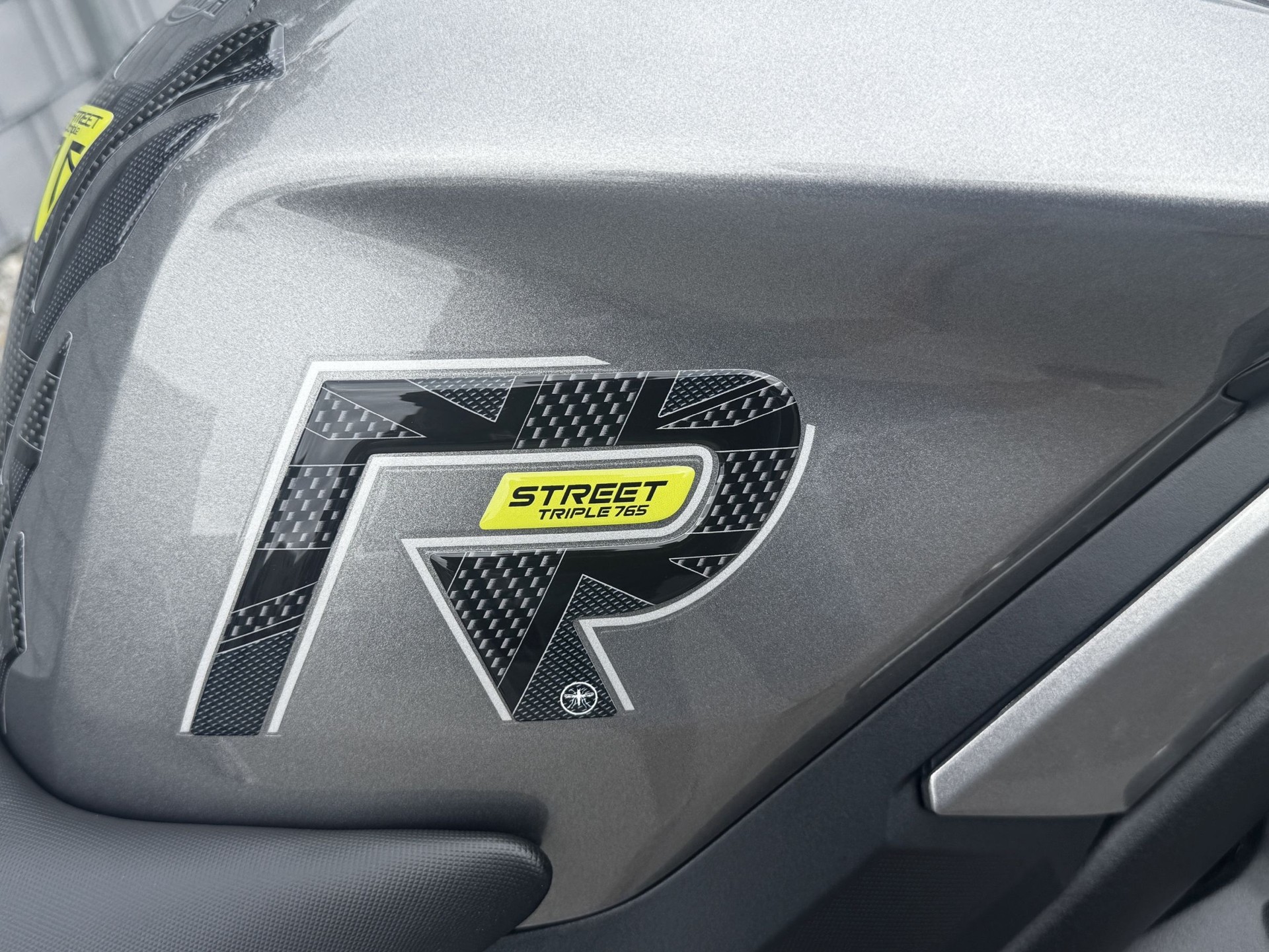 TRIUMPH Street Triple R 765-image-8