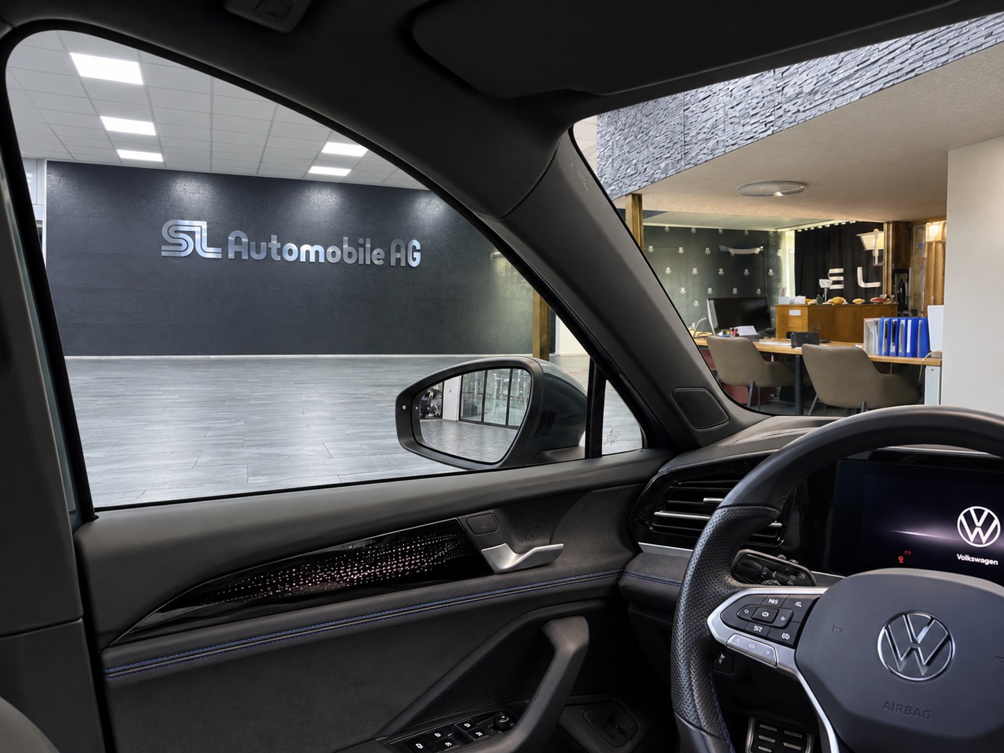 VW Passat Variant 2.0 TDI evo R-Line DSG / Leasing ab 299.--showroom-element-3