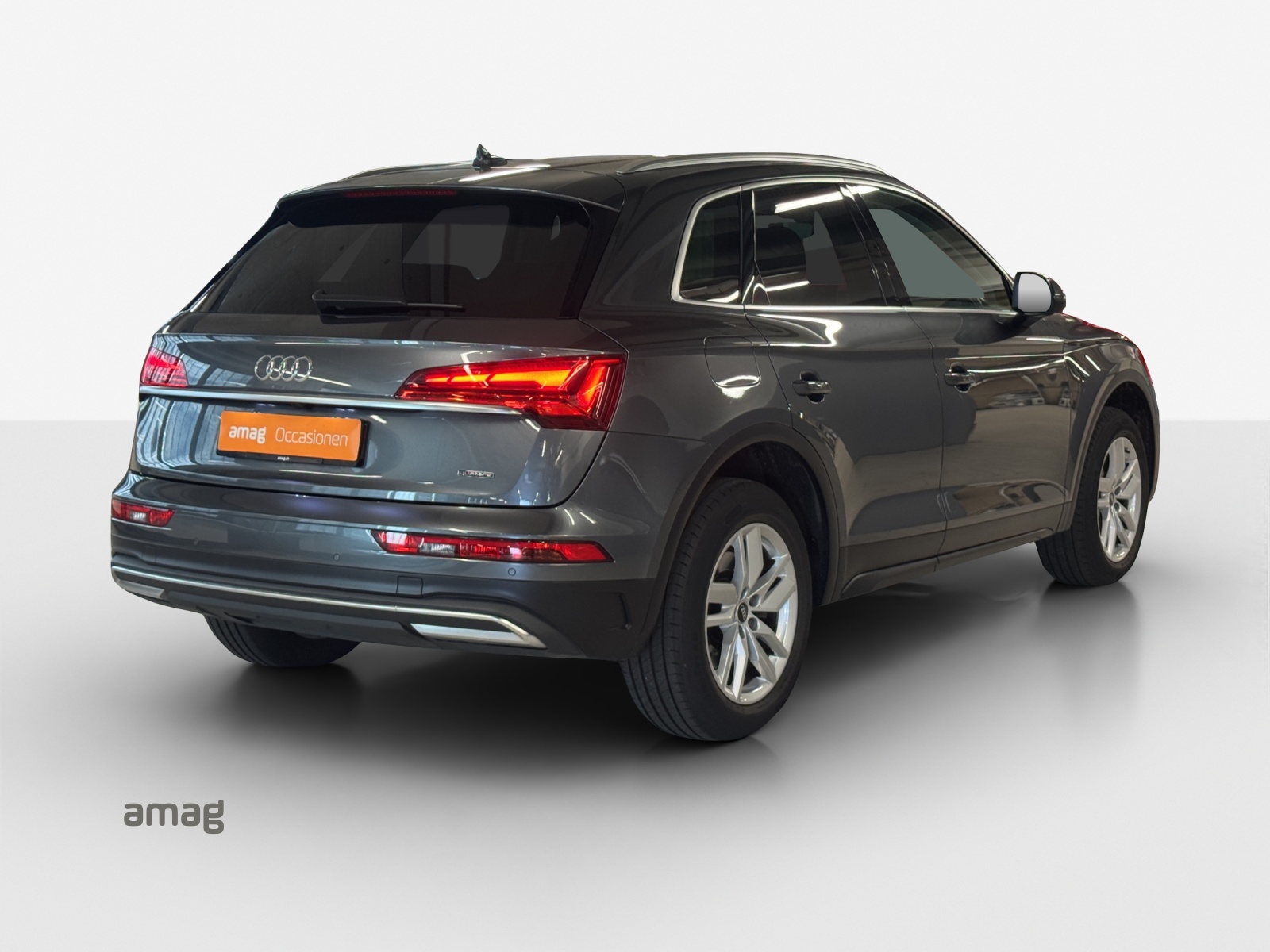 AUDI Q5 50 TFSI e PHEV quattro S-tronic-image-5