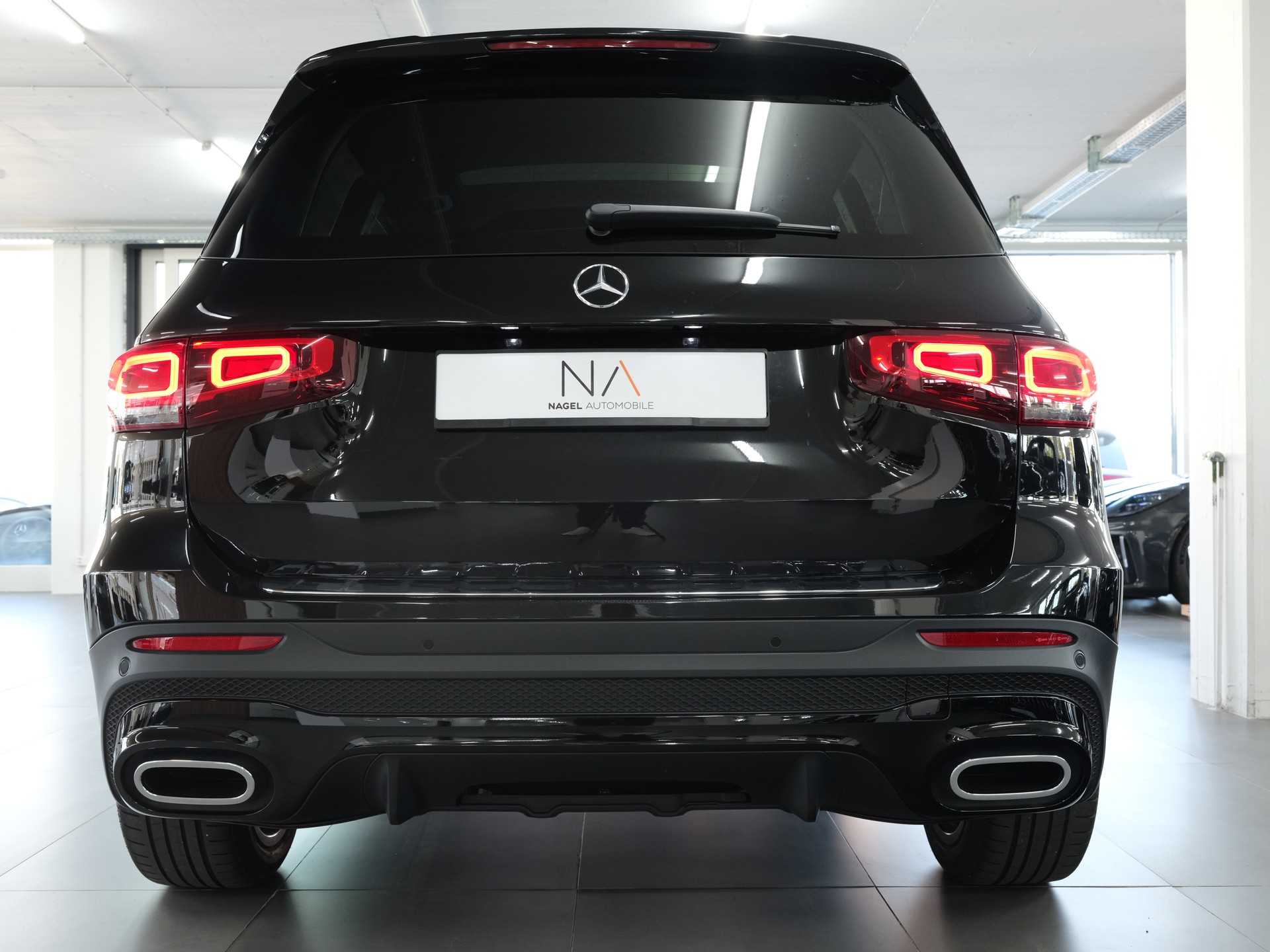 MERCEDES-BENZ GLB 250 4Matic AMG Line 8G-Tronic *360 Kamera* *Burmester* *Panorama*-showroom-element-3